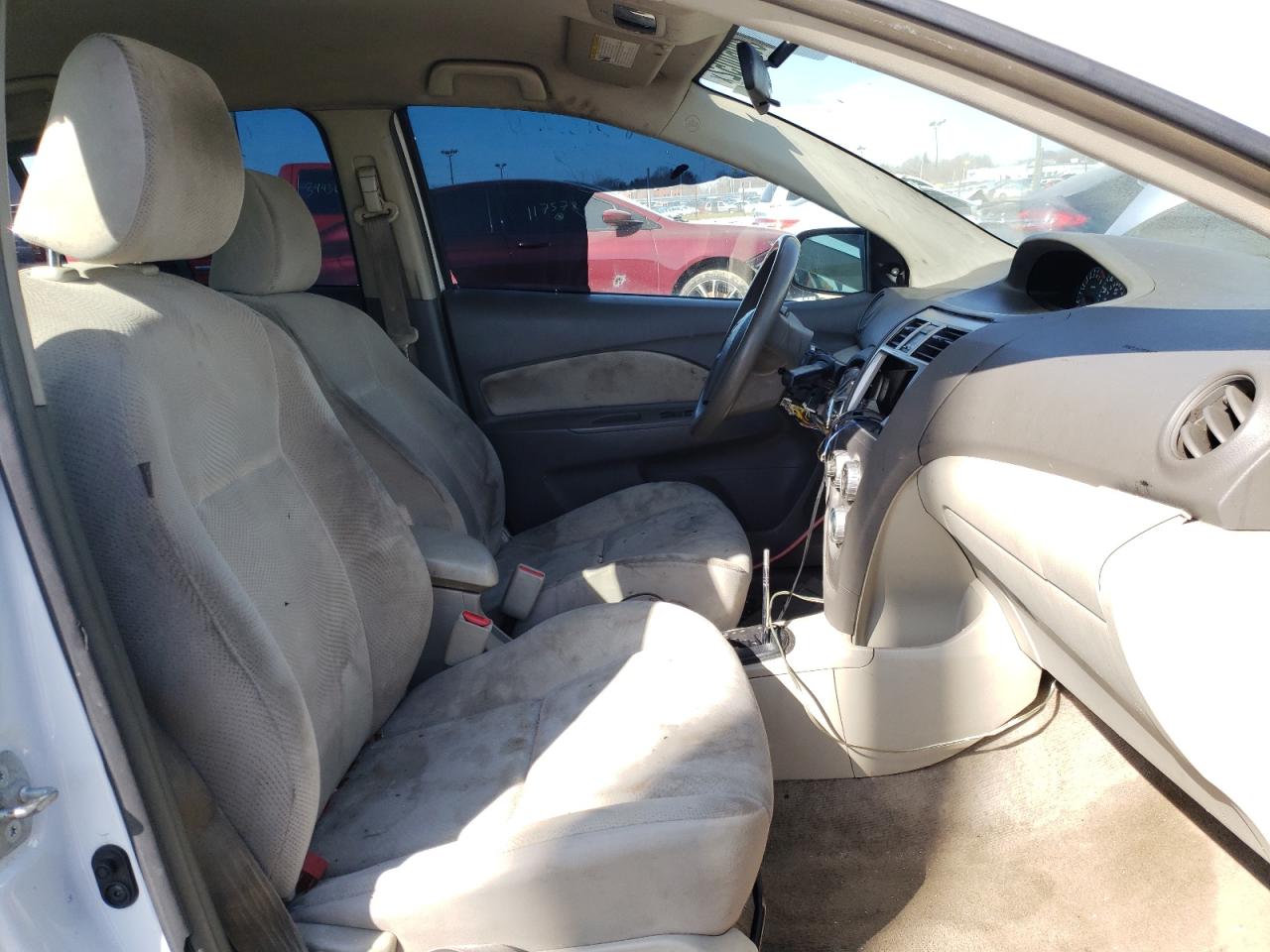 Photo 5 from auction – 2012 TOYOTA YARIS with VIN JTDBT4K39CL020412