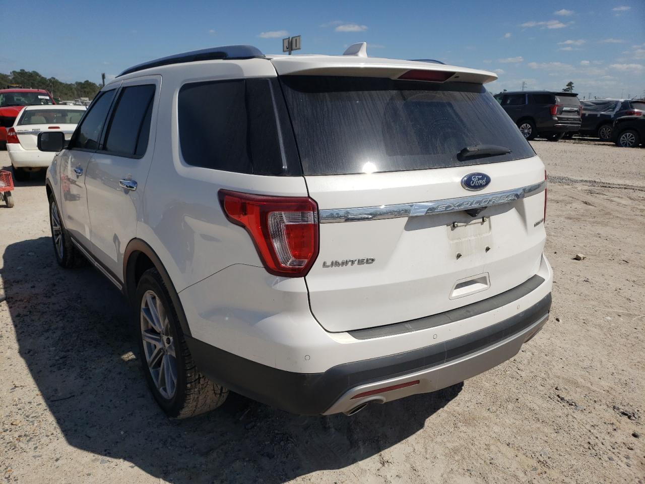 Photo 3 from auction – 2016 FORD EXPLORER L with VIN 1FM5K7F81GGC08956