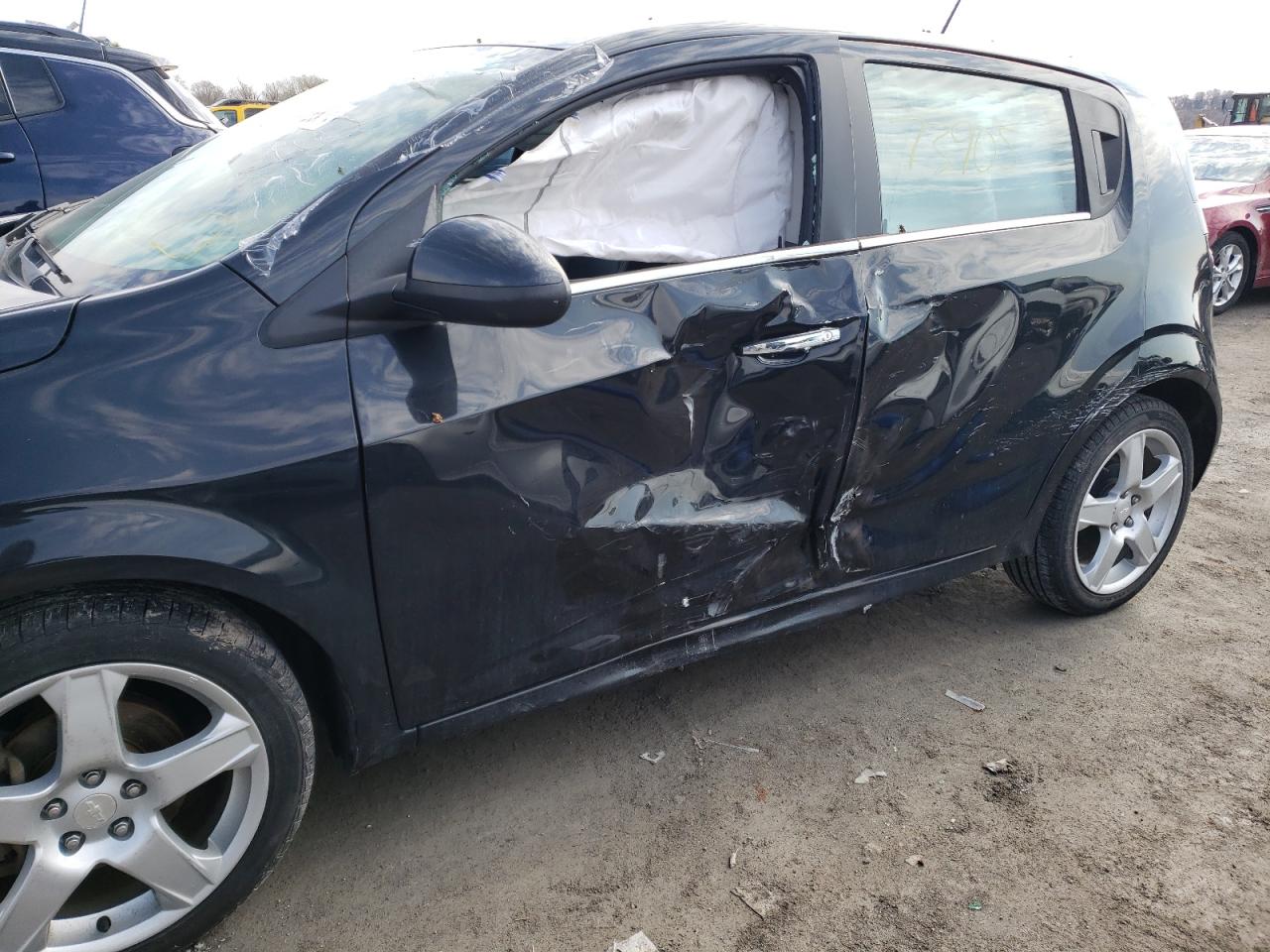 Photo 10 from auction – 2015 CHEVROLET SONIC LTZ with VIN 1G1JE6SB7F4202416