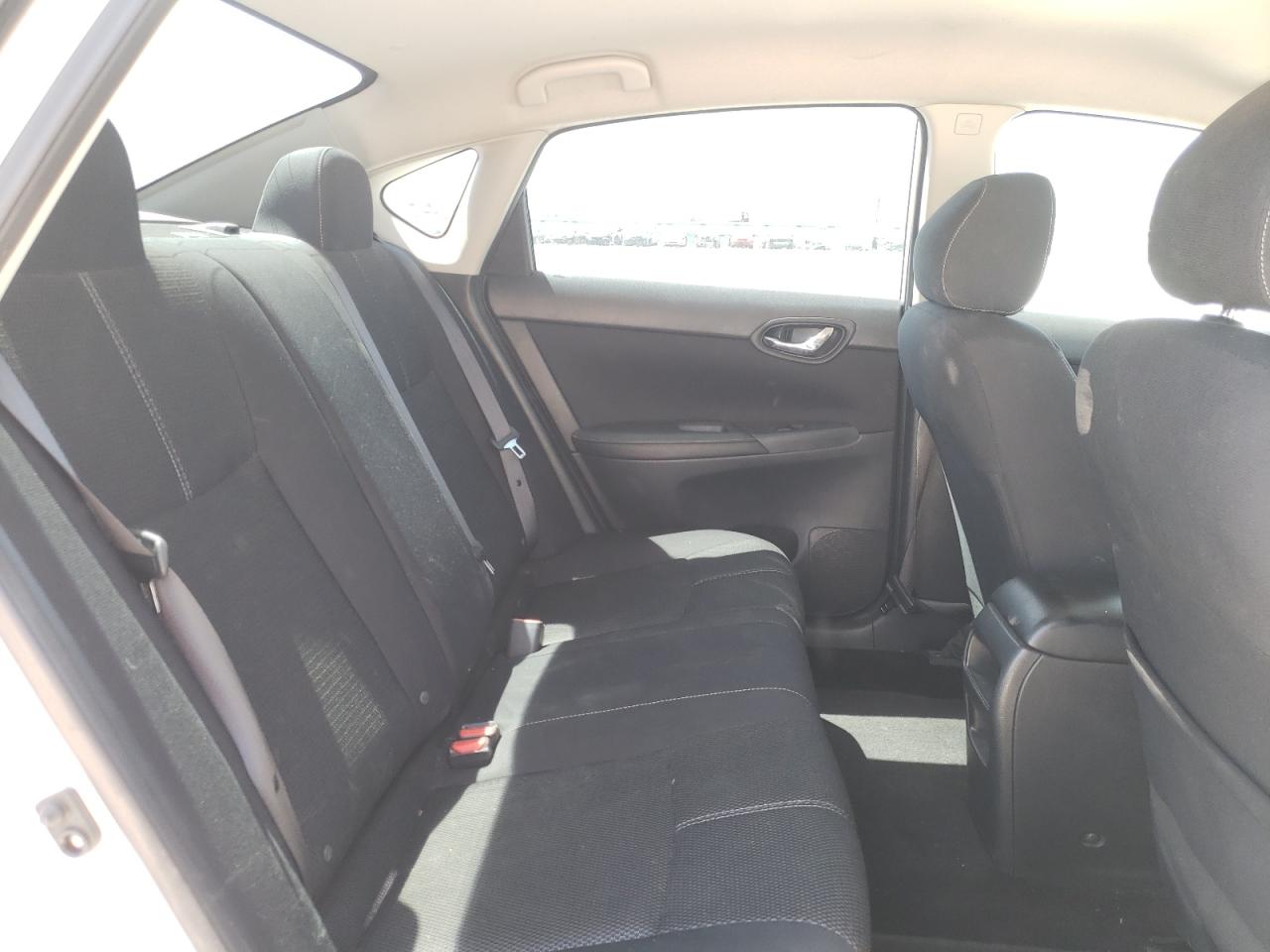 Photo 6 from auction – 2016 NISSAN SENTRA S with VIN 3N1AB7AP9GY282497