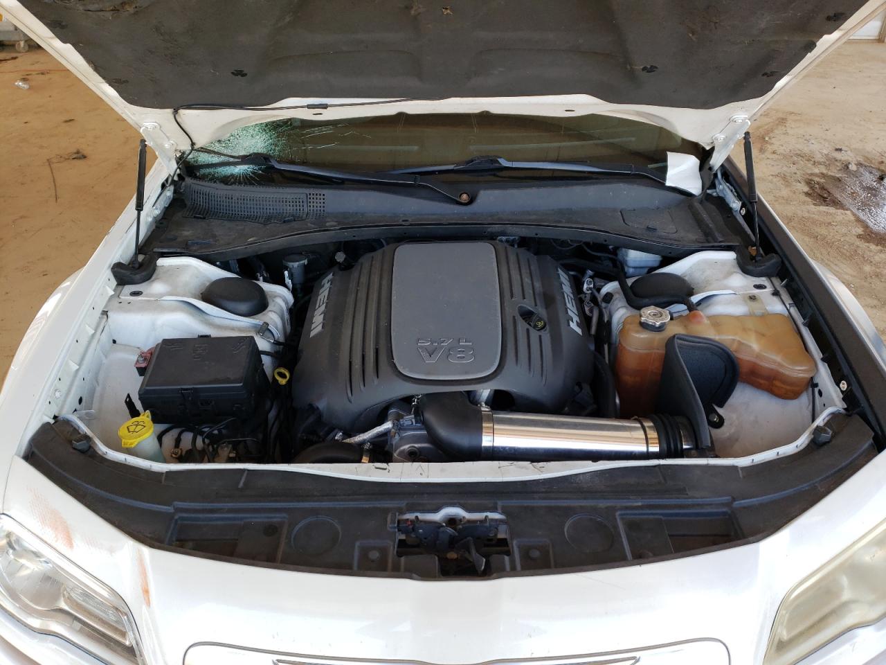 Photo 7 from auction – 2012 CHRYSLER 300C LUXUR with VIN 2C3CCAPT0CH290657