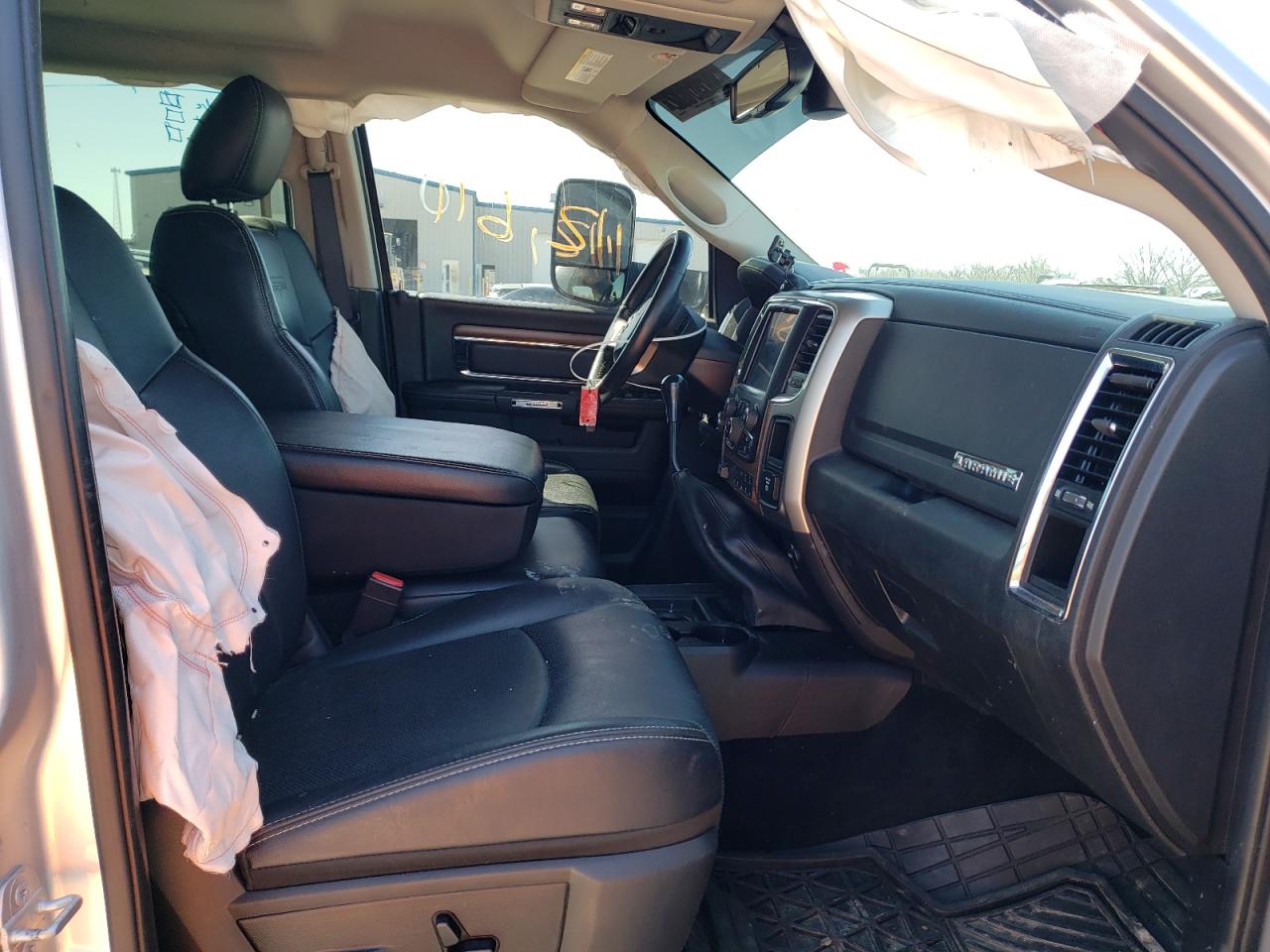Photo 5 from auction – 2016 RAM 2500 LARAM with VIN 3C6UR5FL3GG196728