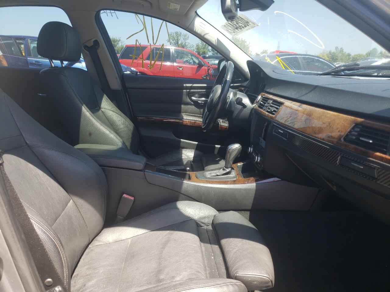 Photo 5 from auction – 2011 BMW 335 I with VIN WBAPM5G54BNM68852