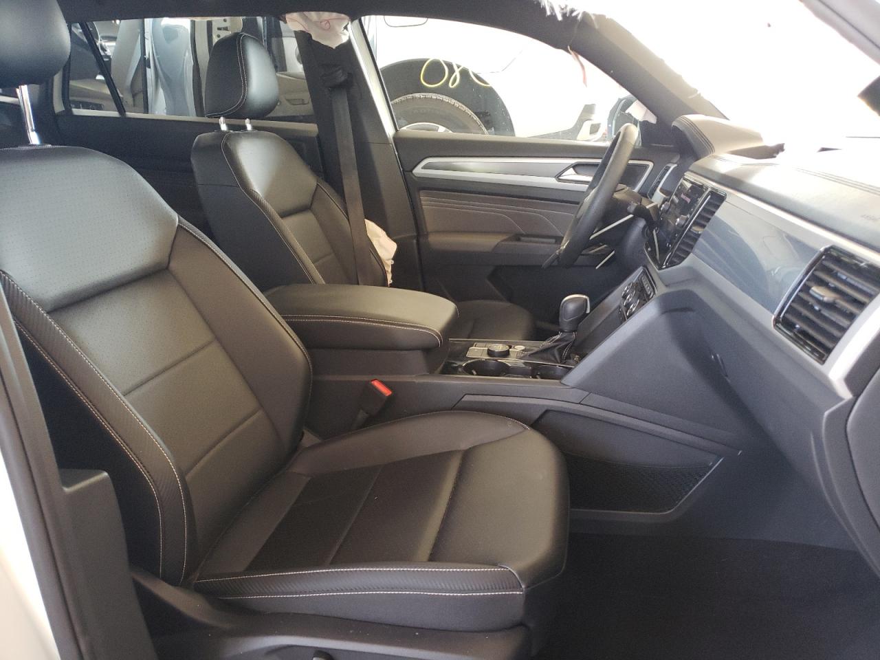 Photo 5 from auction – 2022 VOLKSWAGEN ATLAS with VIN 1V2SC2CA8NC202573