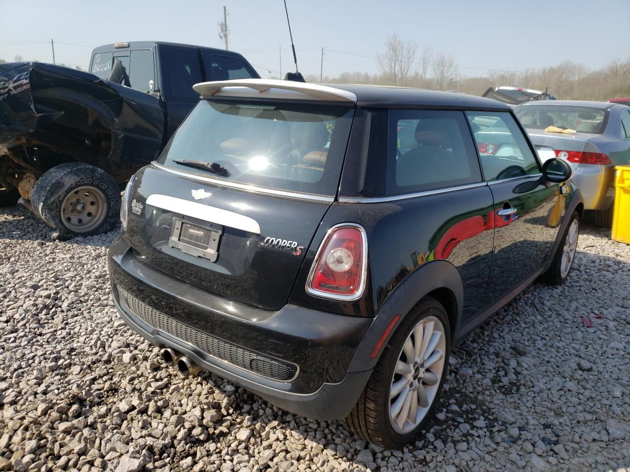 Photo 4 from auction – 2010 MINI COOPER S with VIN WMWMF7C57ATZ34461