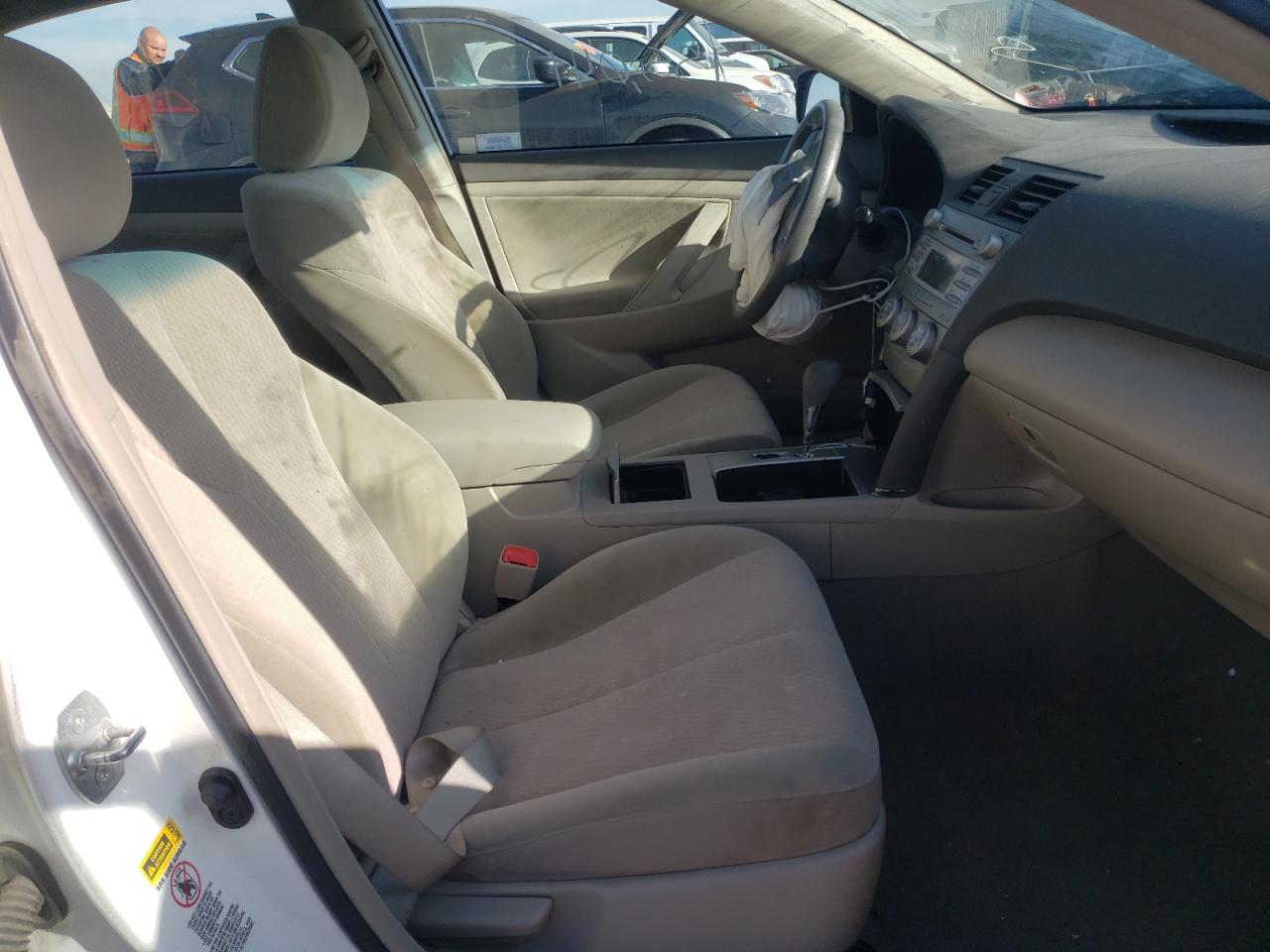Photo 5 from auction – 2010 TOYOTA CAMRY BASE with VIN 4T4BF3EK5AR026639
