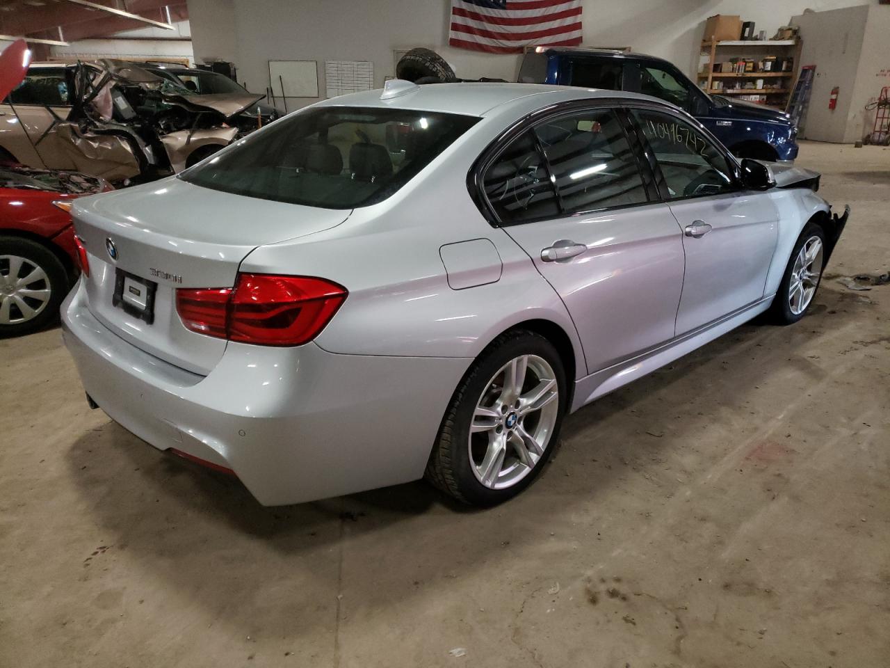 Photo 4 from auction – 2017 BMW 330 XI with VIN WBA8D9C57HK894160