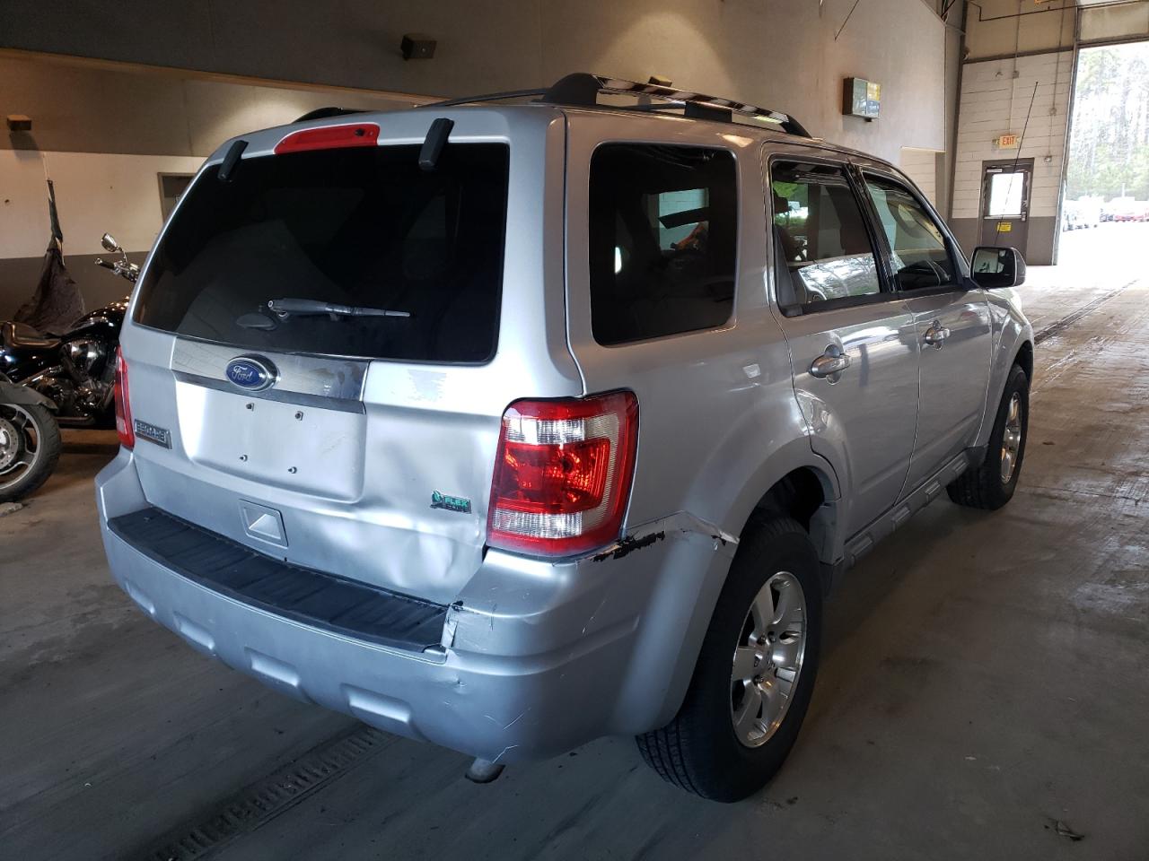 Photo 4 from auction – 2011 FORD ESCAPE with VIN 1FMCU0EG6BKC42544