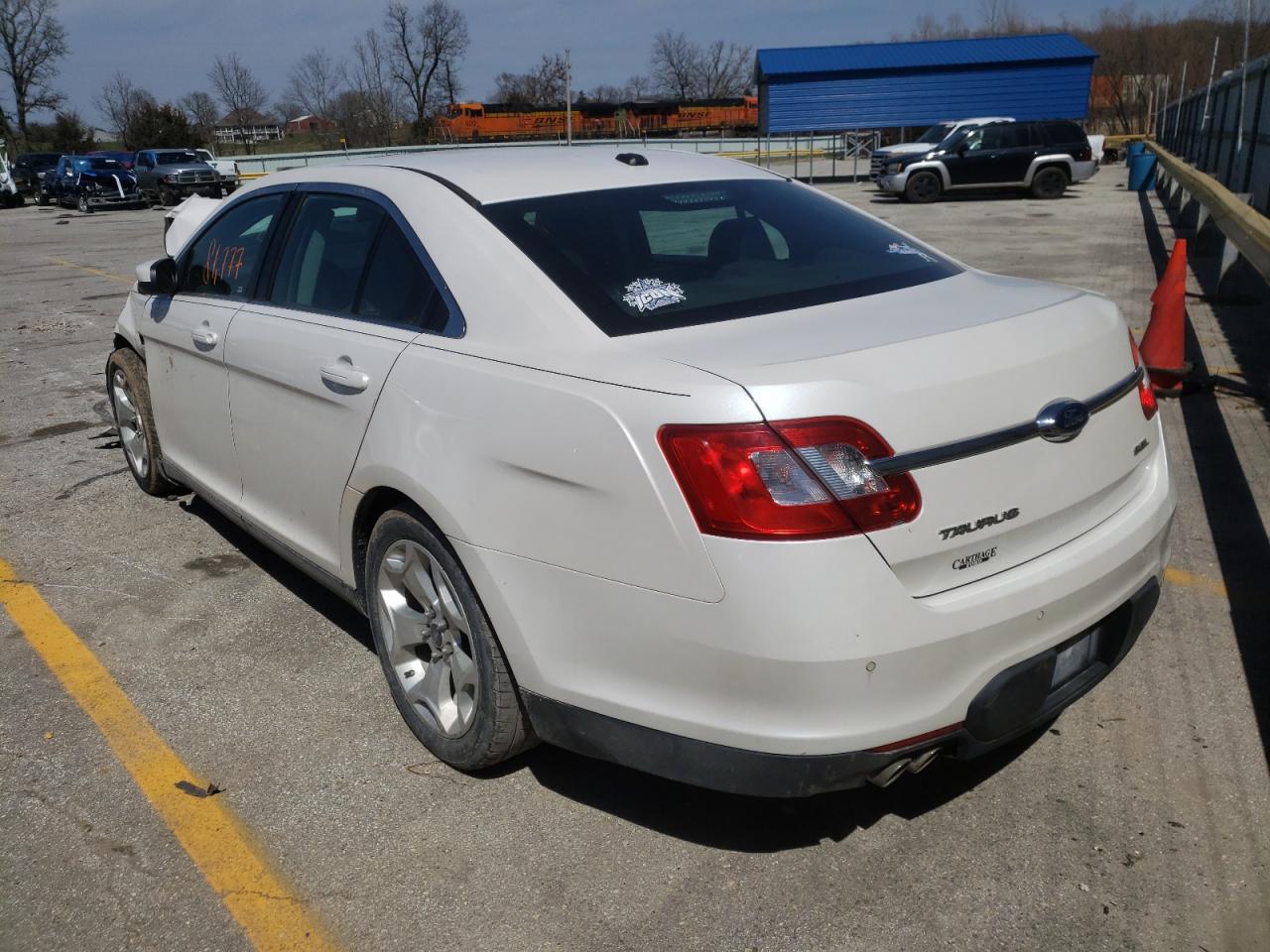 Photo 3 from auction – 2011 FORD TAURUS SEL with VIN 1FAHP2EW7BG169410