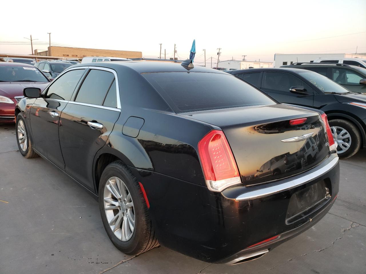 Photo 3 from auction – 2016 CHRYSLER 300C with VIN 2C3CCAEG0GH161331