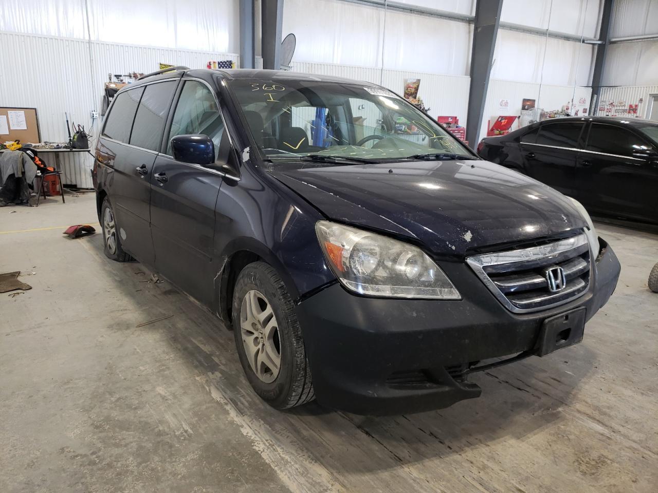 HONDA ODYSSEY EX 2005 with VIN 5FNRL38465B047842 - Photo from auction