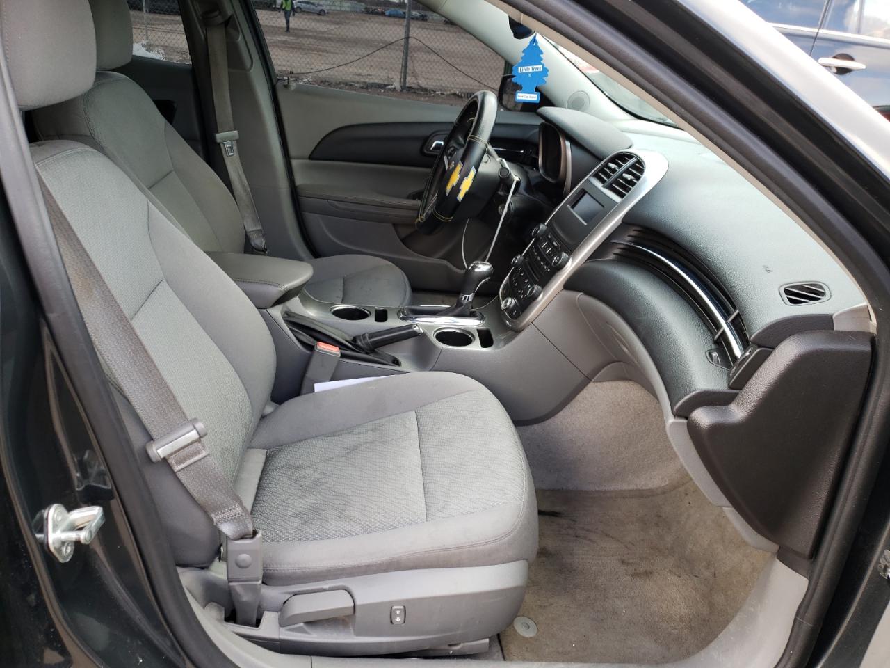 Photo 5 from auction – 2014 CHEVROLET MALIBU LS with VIN 1G11B5SL5EF173321