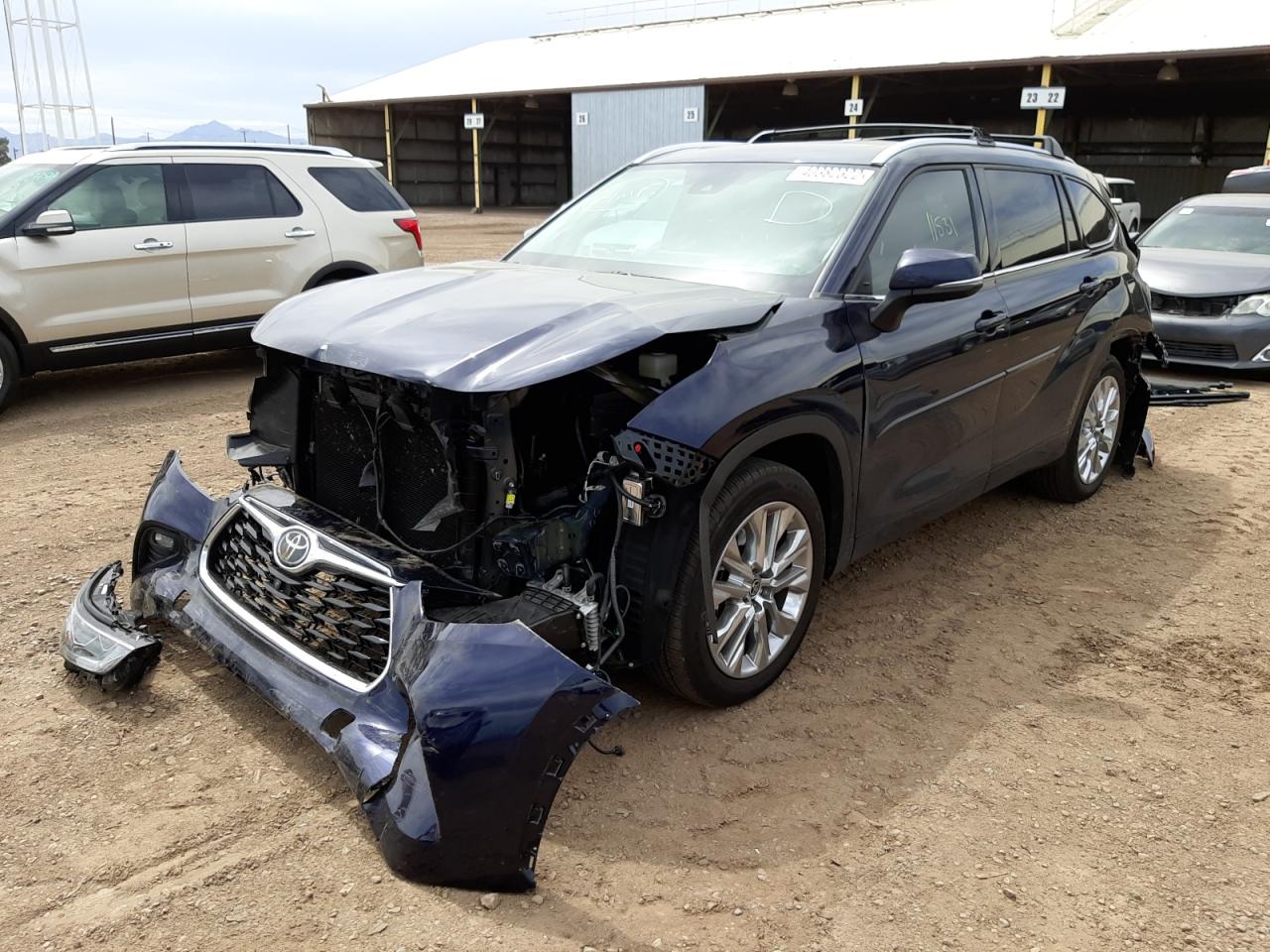 Photo 2 from auction – 2021 TOYOTA HIGHLANDER with VIN 5TDYZRAH0MS516072