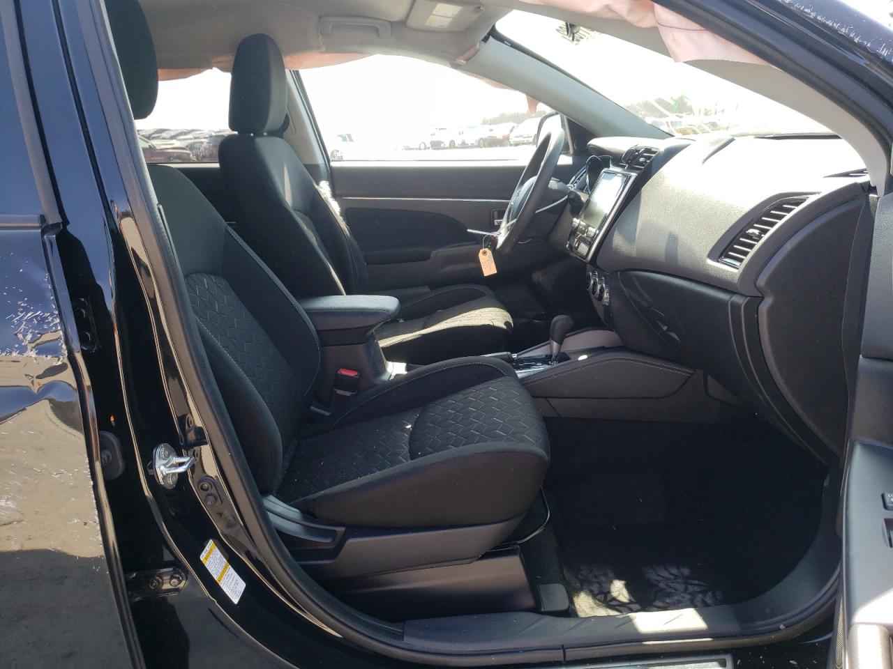 Photo 5 from auction – 2020 MITSUBISHI OUTLANDER with VIN JA4AR3AU7LU002672
