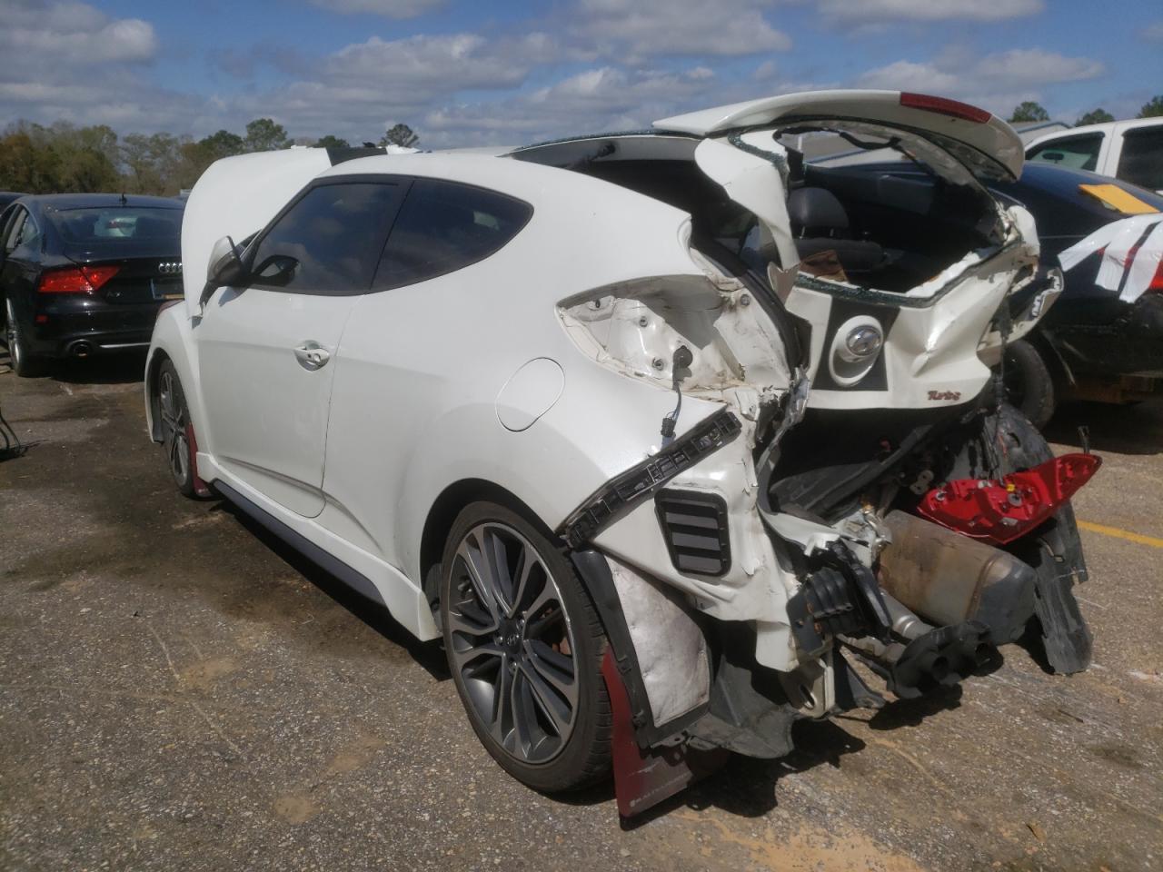 Photo 3 from auction – 2016 HYUNDAI VELOSTER T with VIN KMHTC6AE0GU293561