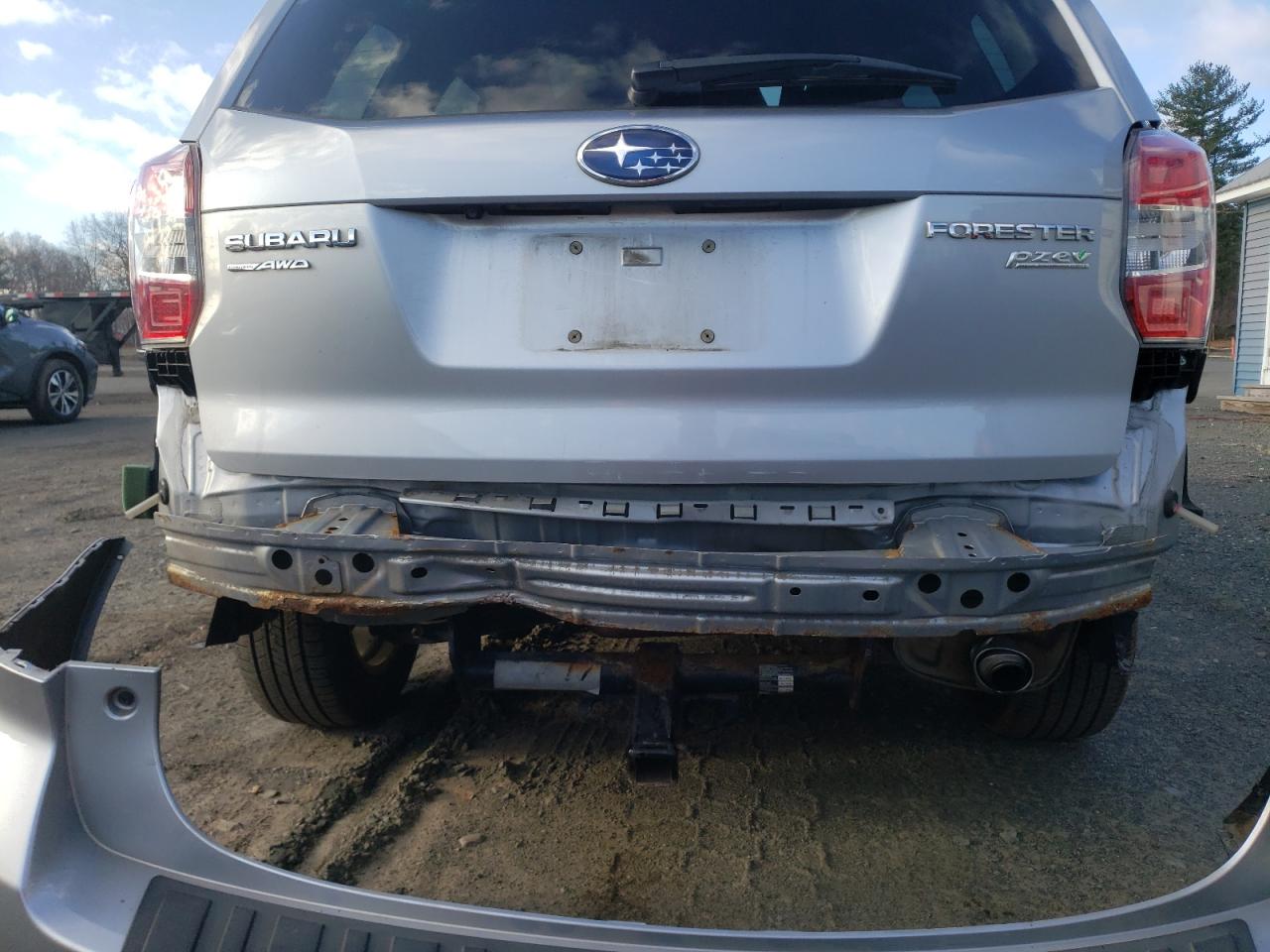 Photo 9 from auction – 2015 SUBARU FORESTER 2 with VIN JF2SJADC1FH492324