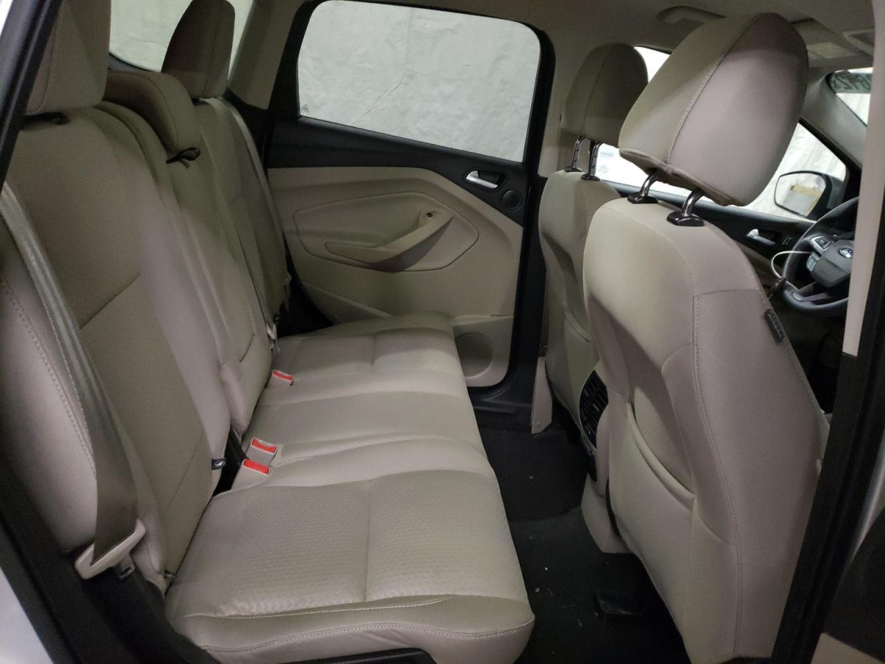 Photo 6 from auction – 2017 FORD ESCAPE SE with VIN 1FMCU9GDXHUA57241