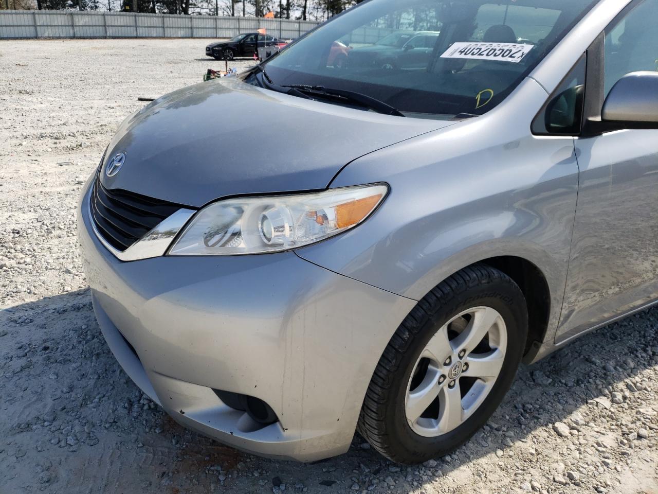 Photo 9 from auction – 2012 TOYOTA SIENNA LE with VIN 5TDKK3DC7CS204028