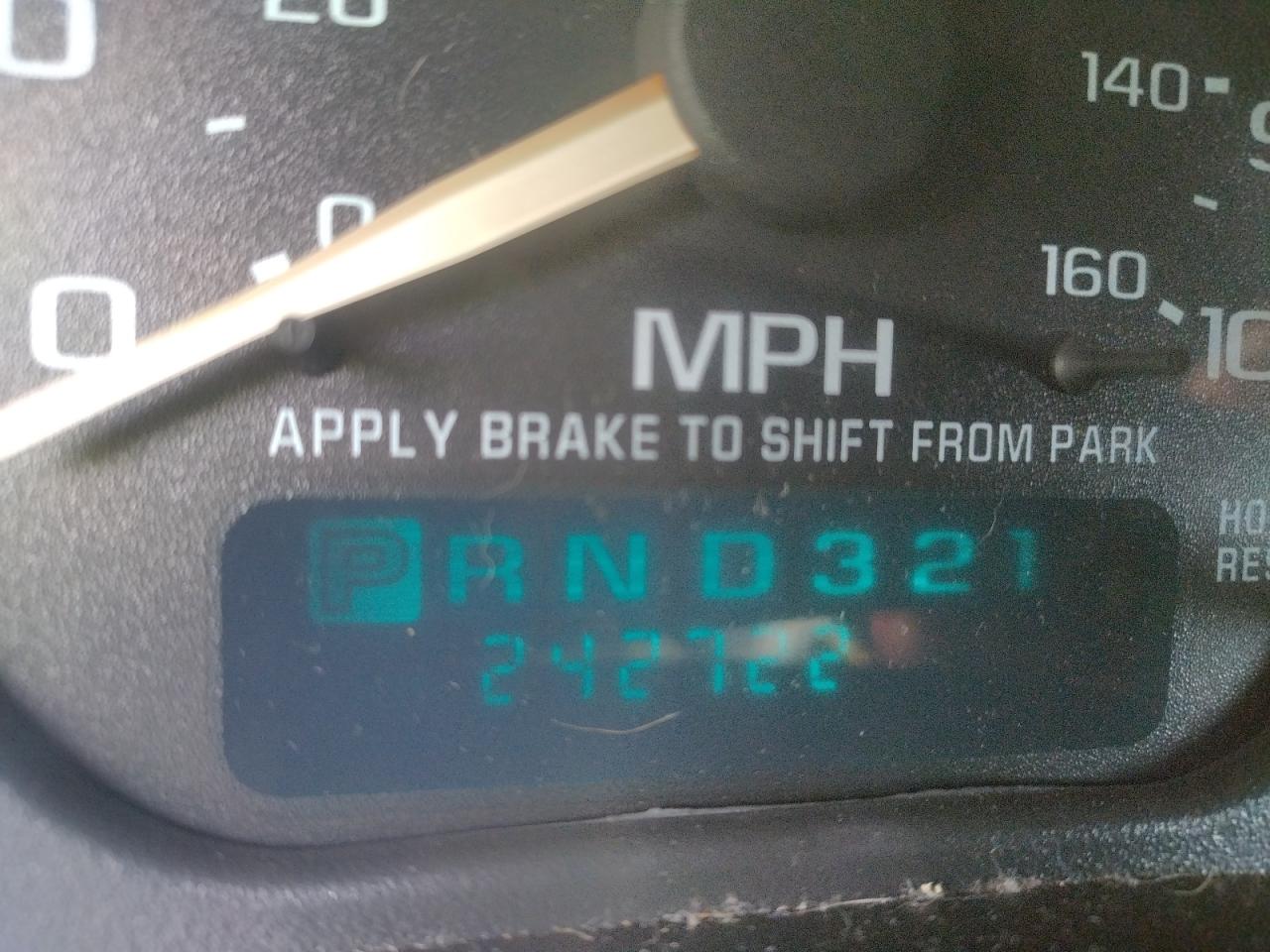 Photo 8 from auction – 2002 CHEVROLET SILVERADO with VIN 1GCHK23GX2F113228