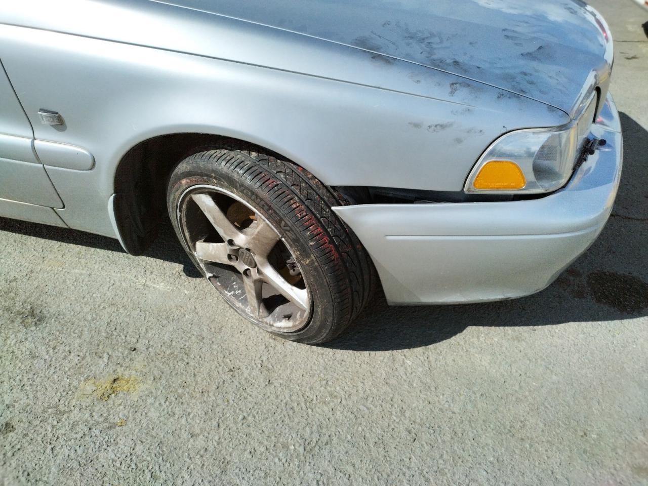 Photo 9 from auction – 2004 VOLVO C70 HPT with VIN YV1NC62D34J049252