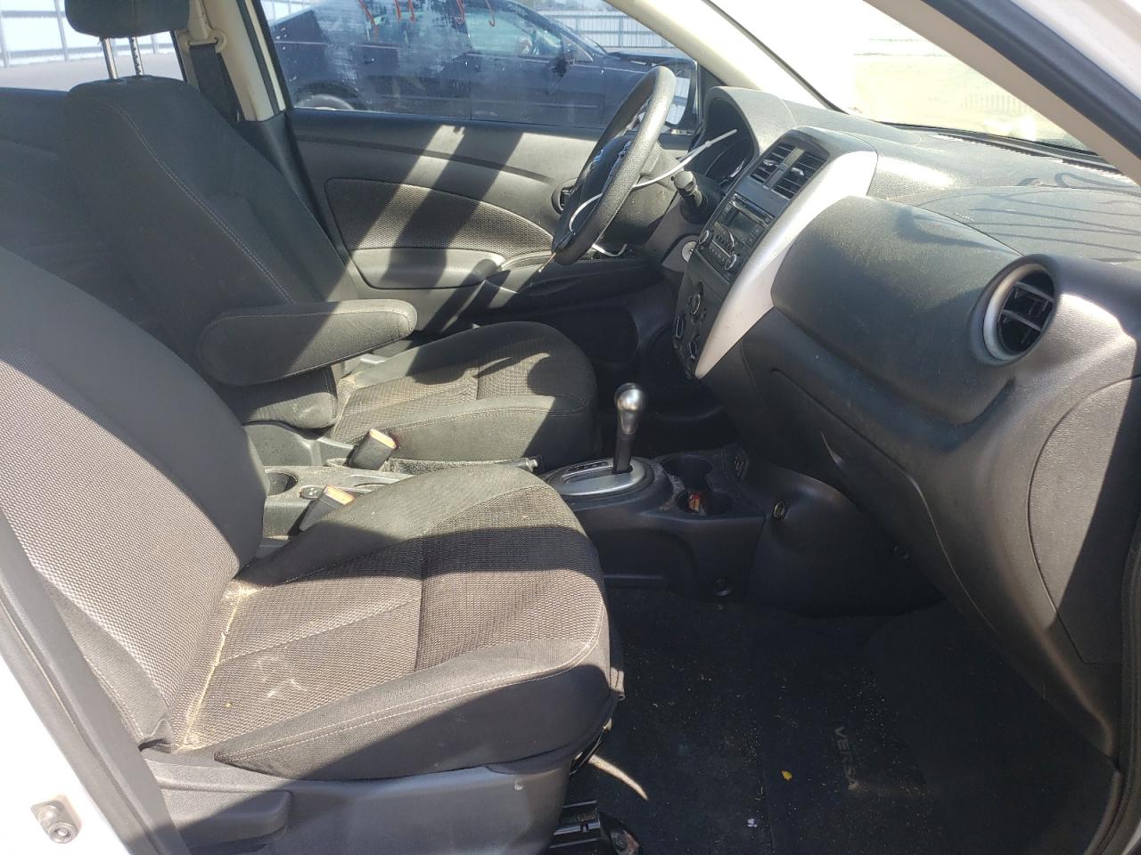 Photo 5 from auction – 2018 NISSAN VERSA S with VIN 3N1CN7AP7JL850962