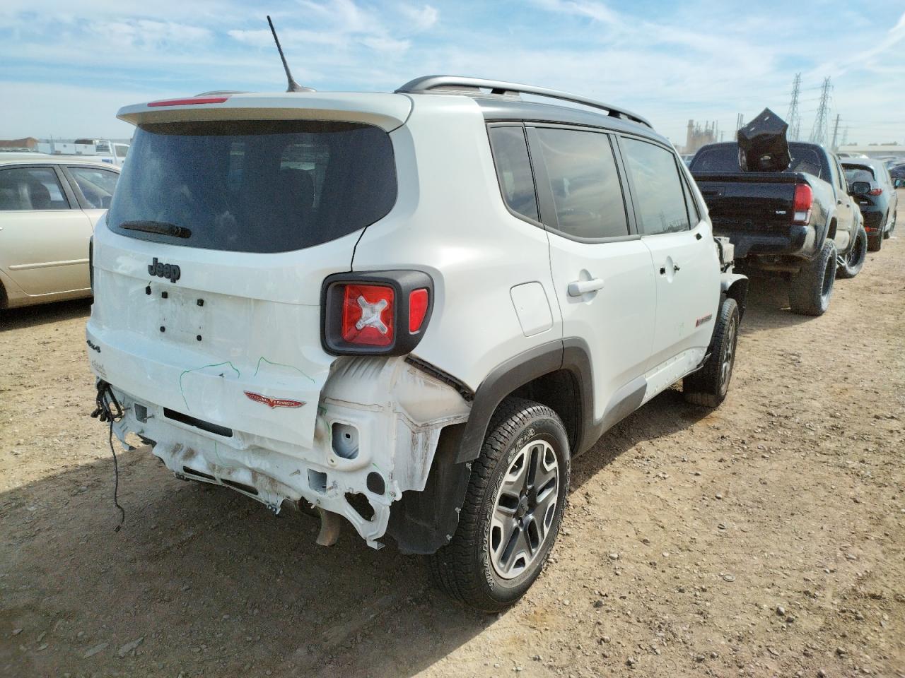 Photo 4 from auction – 2016 JEEP RENEGADE T with VIN ZACCJBCTXGPC61667