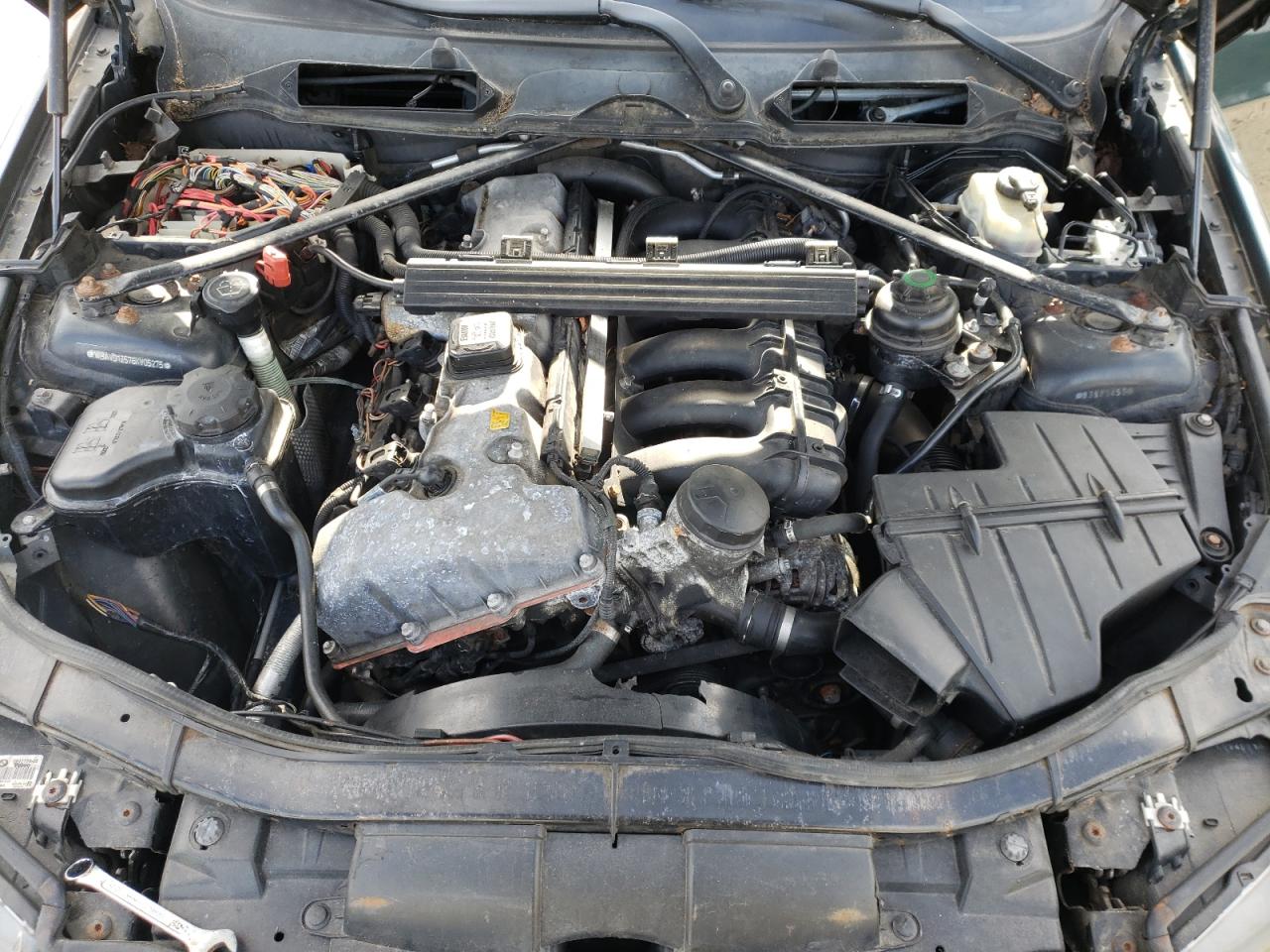 Photo 7 from auction – 2006 BMW 325 XI with VIN WBAVD13576KV05275
