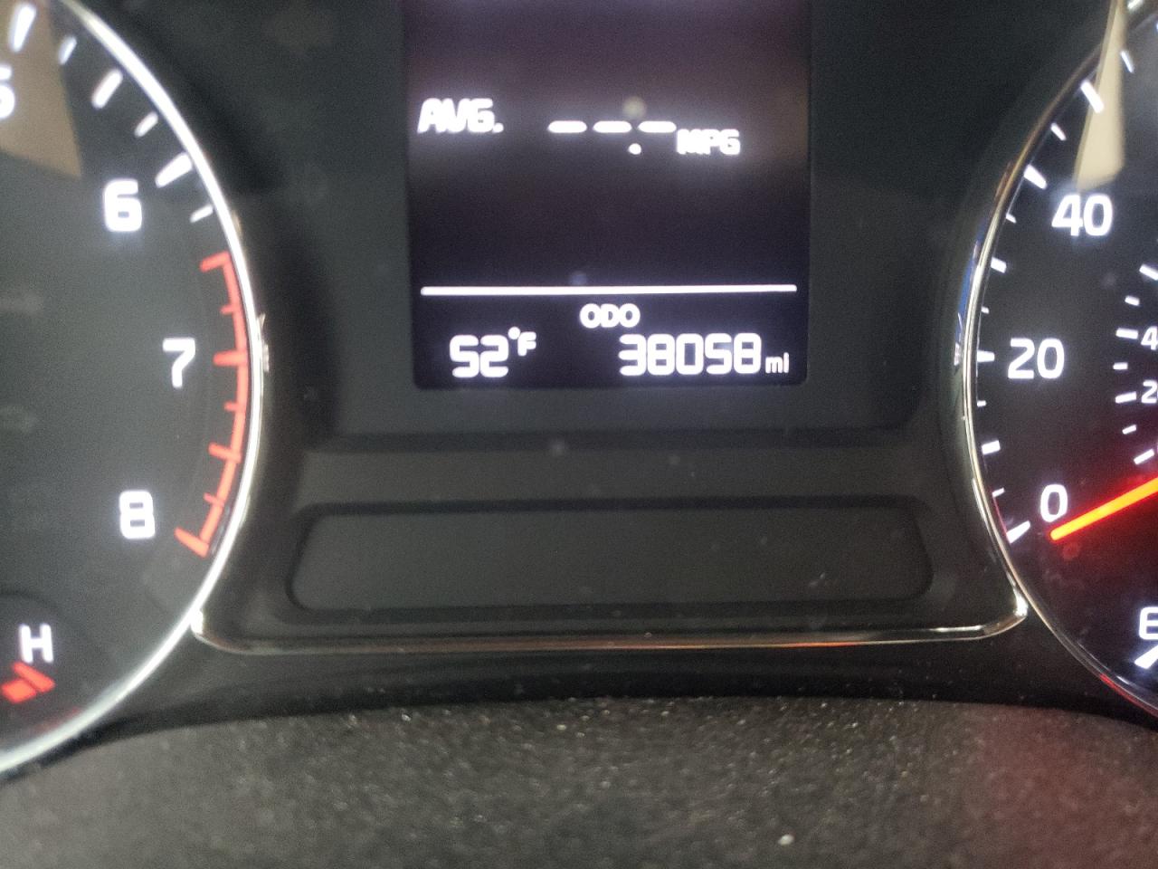 Photo 8 from auction – 2018 KIA FORTE LX with VIN 3KPFK4A74JE244055