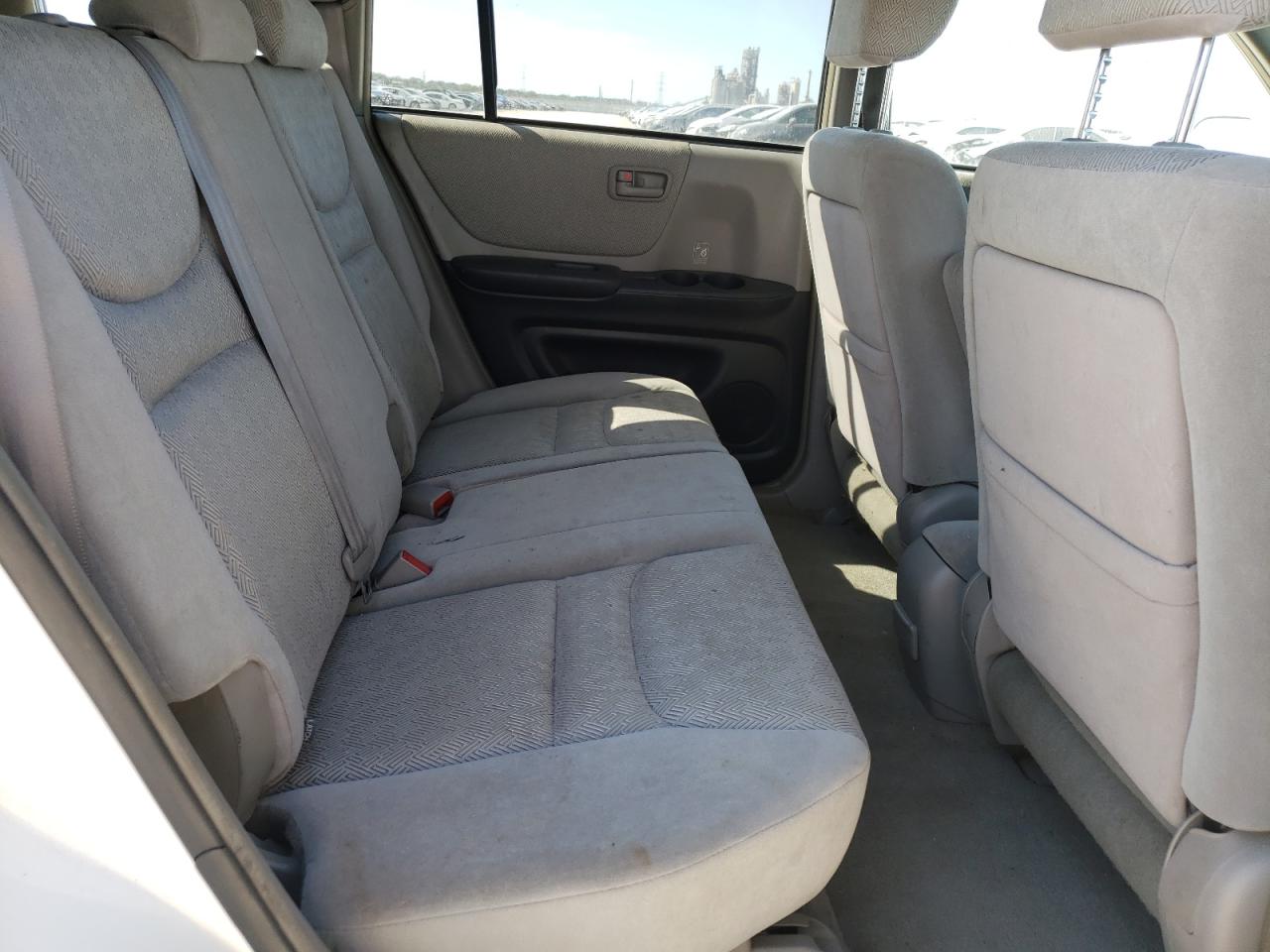 Photo 6 from auction – 2001 TOYOTA HIGHLANDER with VIN JTEHF21A810018117