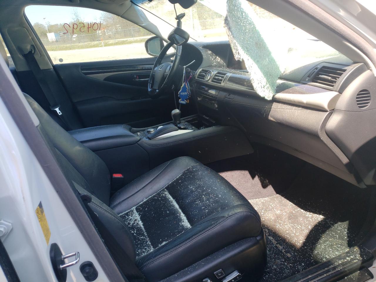 Photo 5 from auction – 2013 LEXUS LS 460 with VIN JTHBL5EF9D5124611