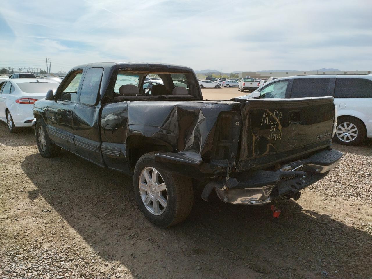 Photo 3 from auction – 1999 CHEVROLET SILVERADO with VIN 2GCEC19T2X1130831