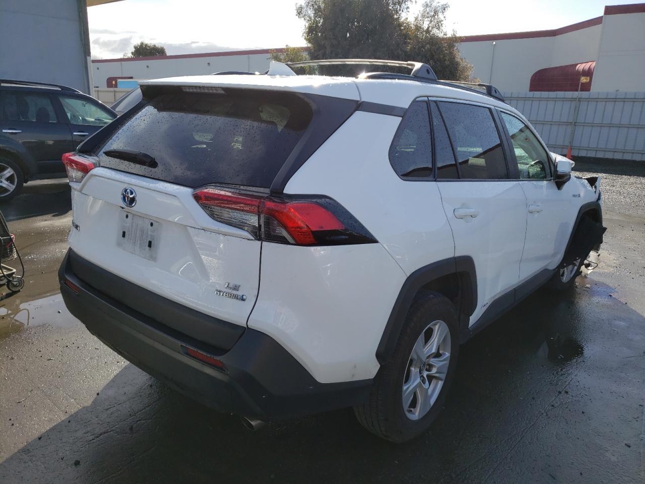 Photo 4 from auction – 2020 TOYOTA RAV4 LE with VIN 2T3MWRFVXLW071147