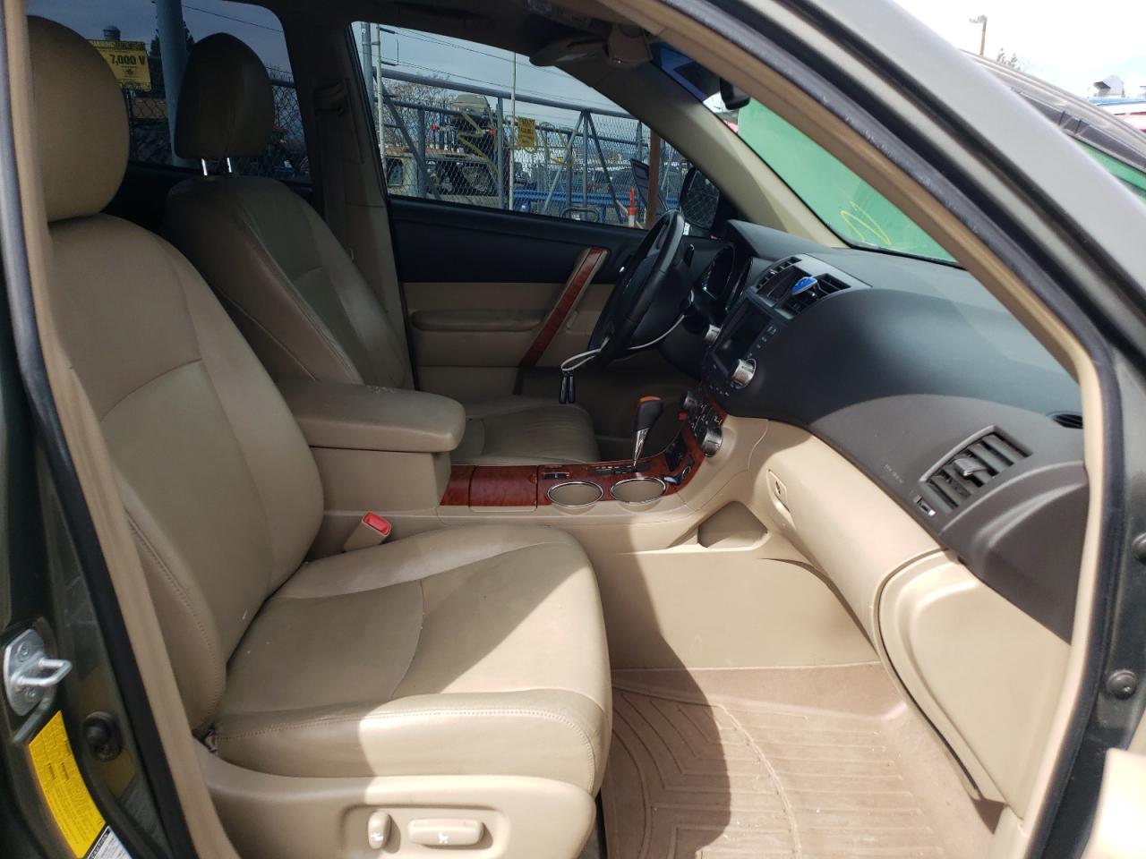 Photo 5 from auction – 2008 TOYOTA HIGHLANDER with VIN JTEES42AX82033001