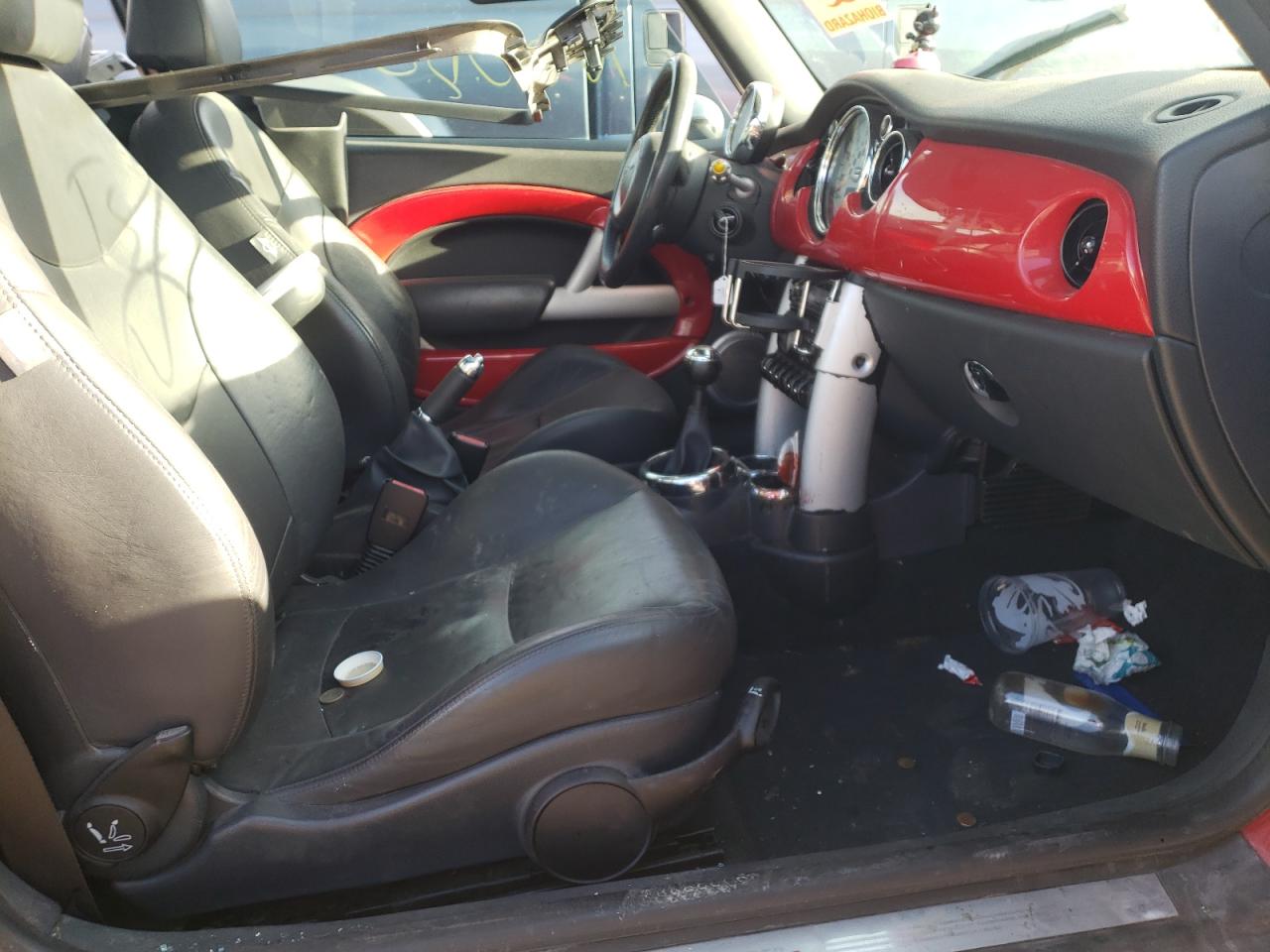 Photo 5 from auction – 2006 MINI COOPER S with VIN WMWRE33566TL24494