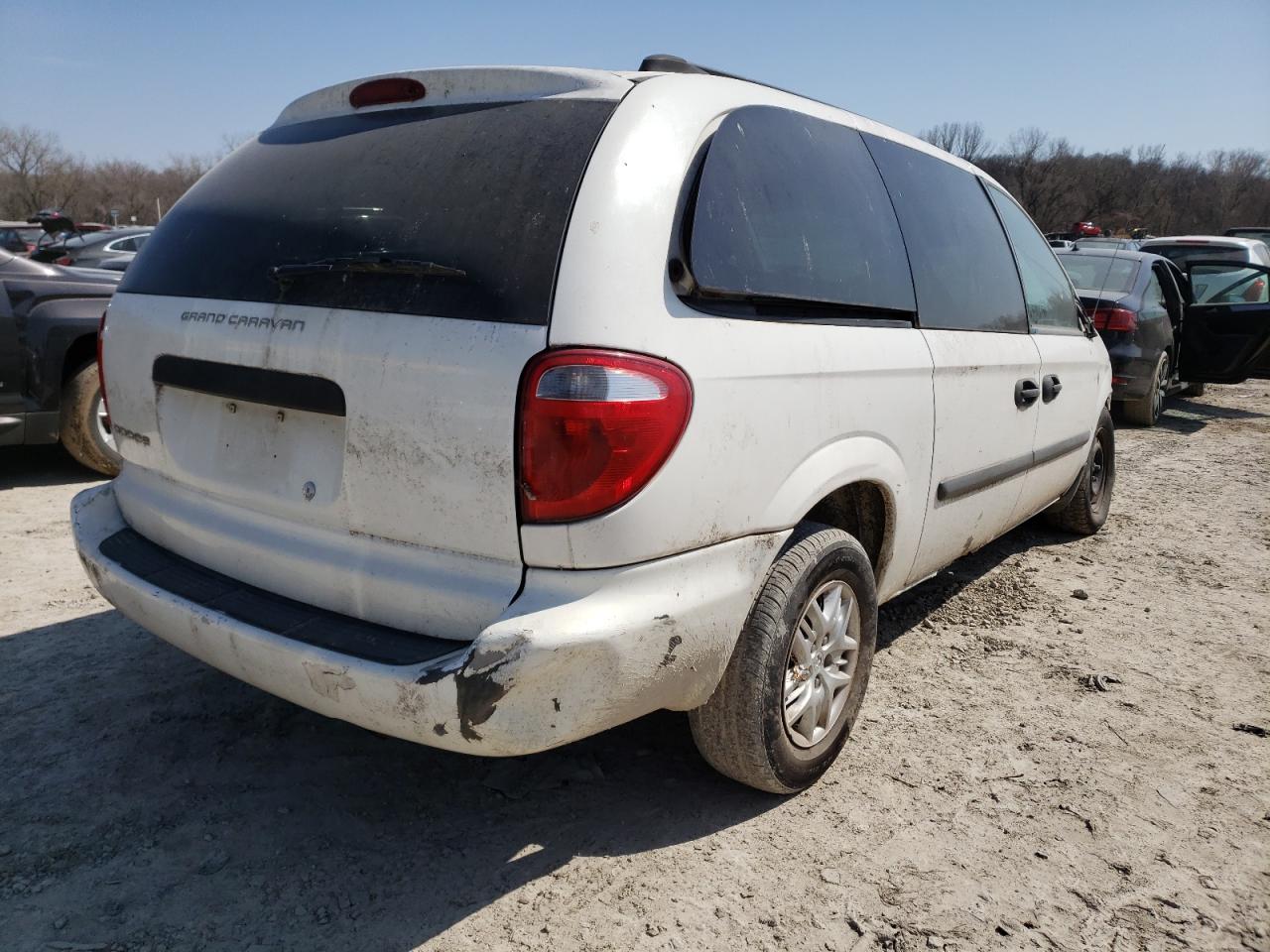 Photo 4 from auction – 2005 DODGE CARAVAN with VIN 1D4GP24R65B273750