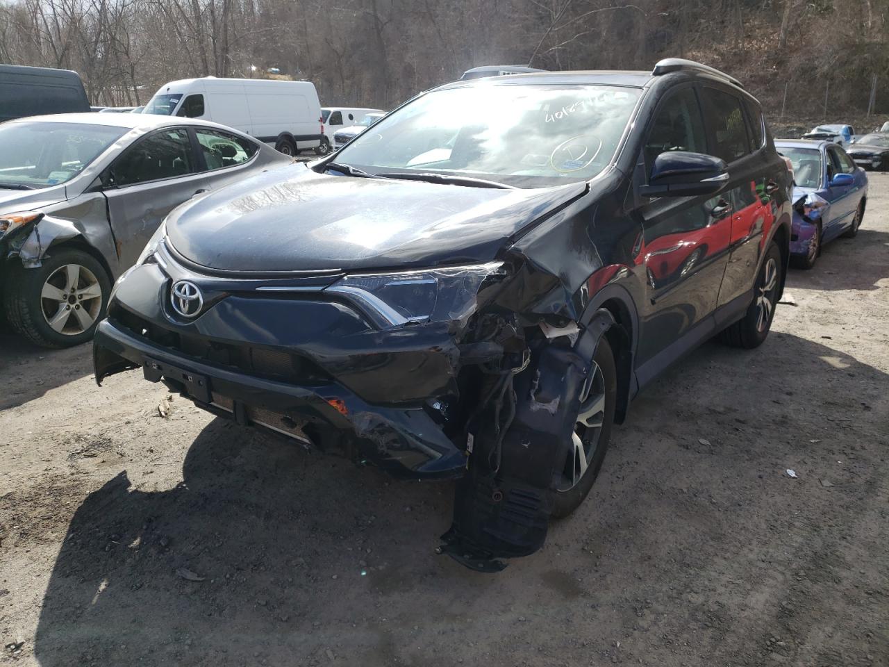 Photo 2 from auction – 2016 TOYOTA RAV4 XLE with VIN 2T3RFREV8GW470507