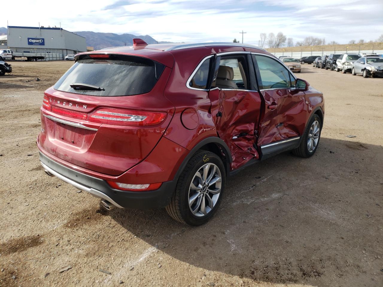 Photo 4 from auction – 2019 LINCOLN MKC SELECT with VIN 5LMCJ2D98KUL10271