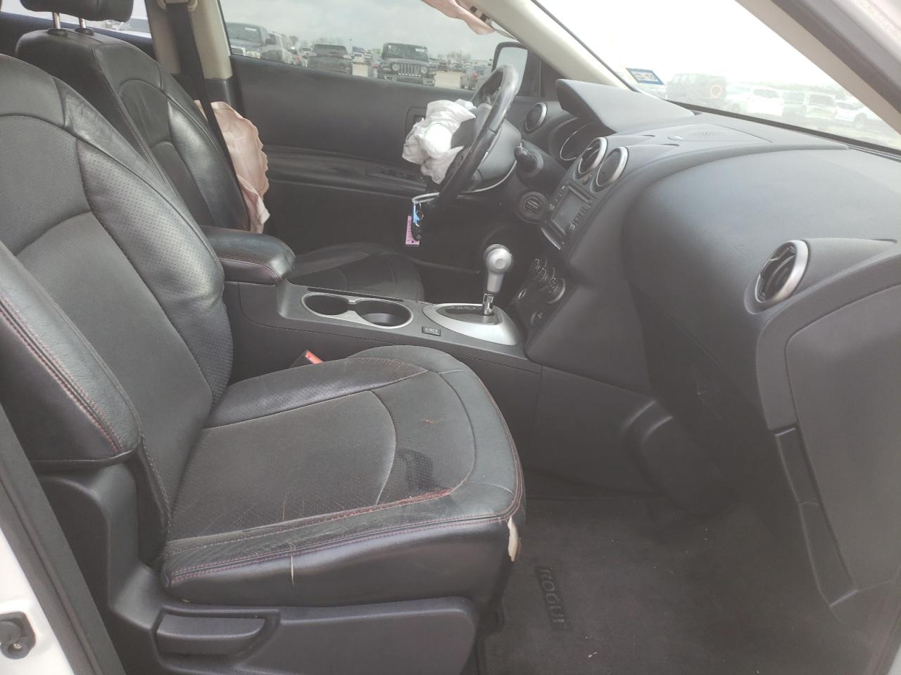 Photo 5 from auction – 2011 NISSAN ROGUE S with VIN JN8AS5MT1BW181064