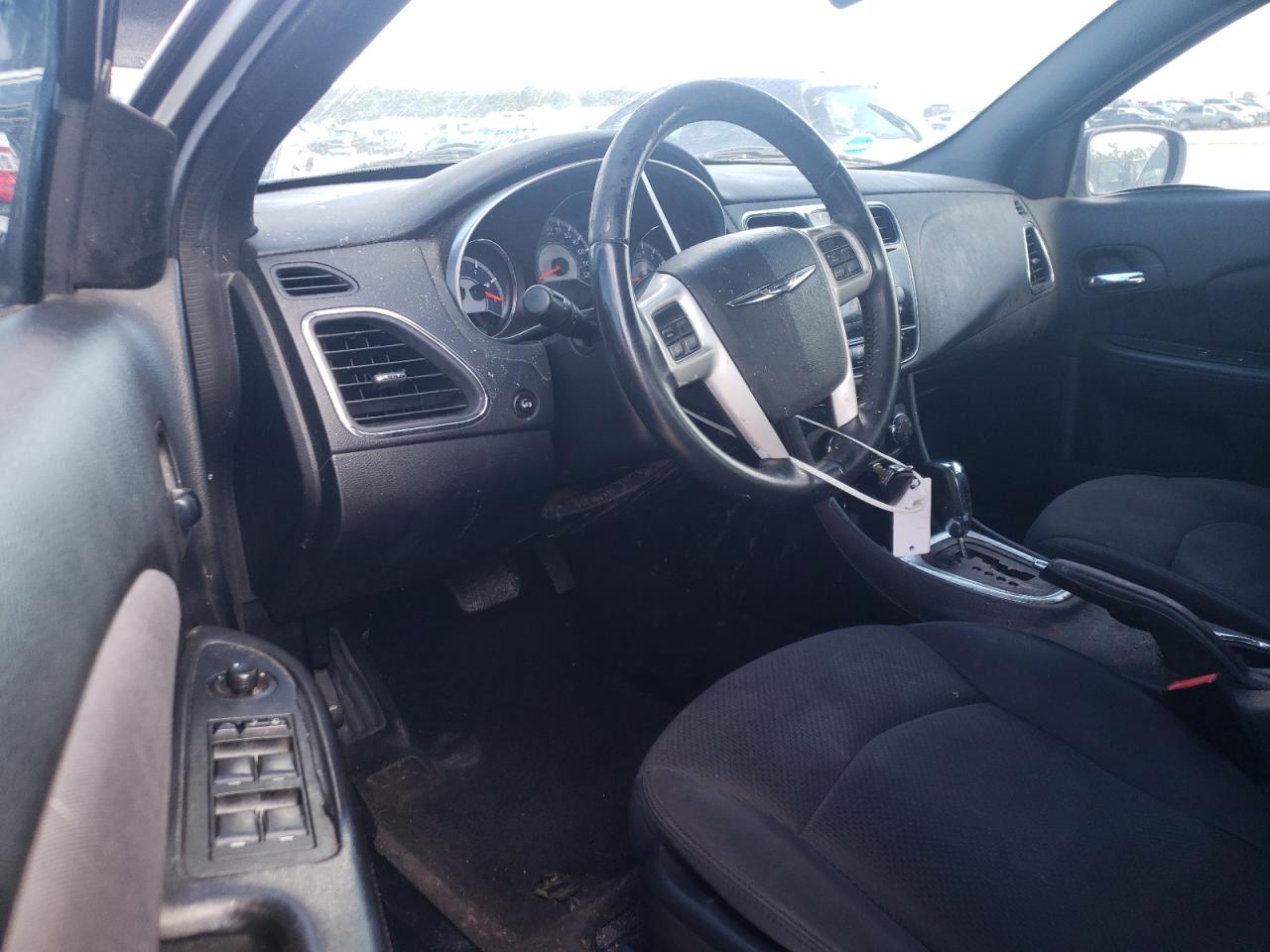 Photo 9 from auction – 2013 CHRYSLER 200 TOURIN with VIN 1C3CCBBB3DN672971