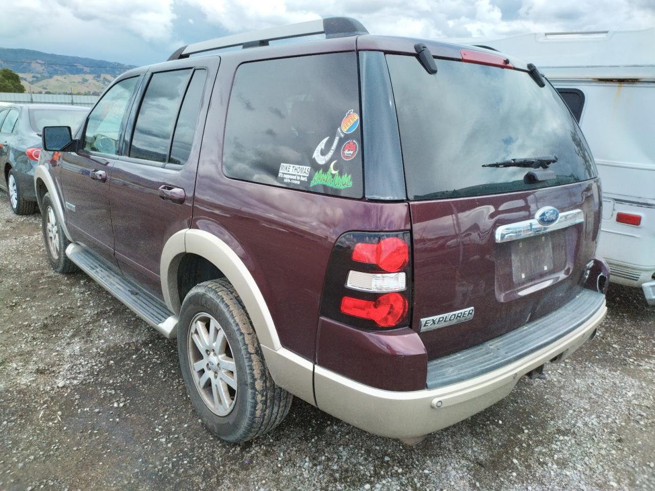 Photo 3 from auction – 2006 FORD EXPLORER E with VIN 1FMEU64896ZA21216