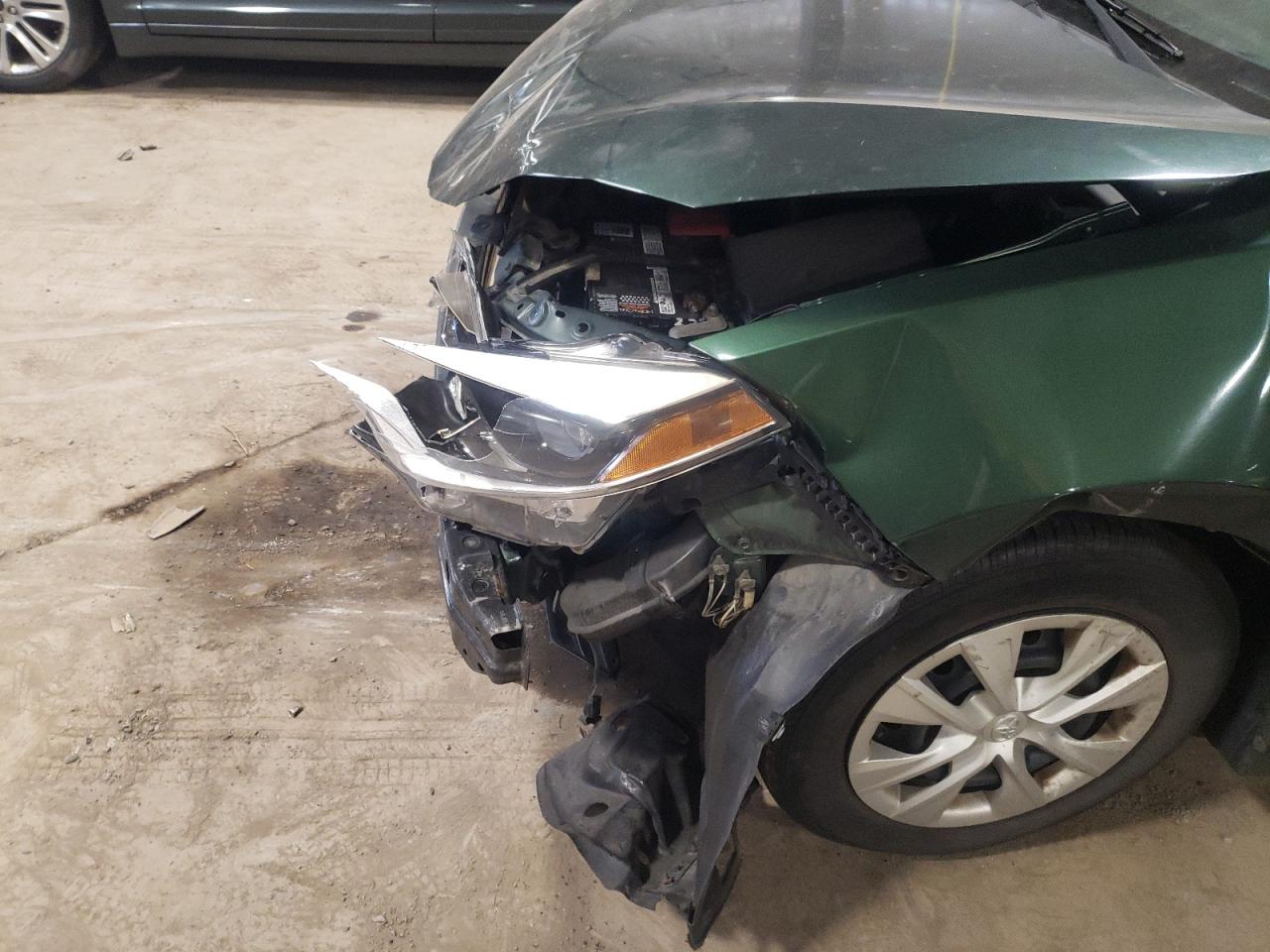 Photo 9 from auction – 2014 TOYOTA COROLLA EC with VIN 2T1BPRHE9EC080971