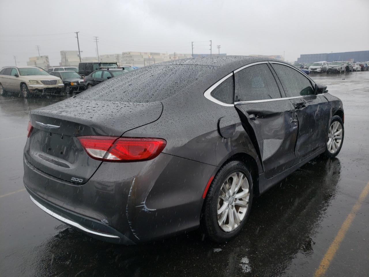 Photo 4 from auction – 2015 CHRYSLER 200 LIMITE with VIN 1C3CCCAB3FN742320