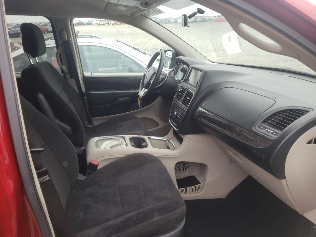 Photo 5 from auction – 2011 DODGE GRAND CARA with VIN 2D4RN5DG2BR742618