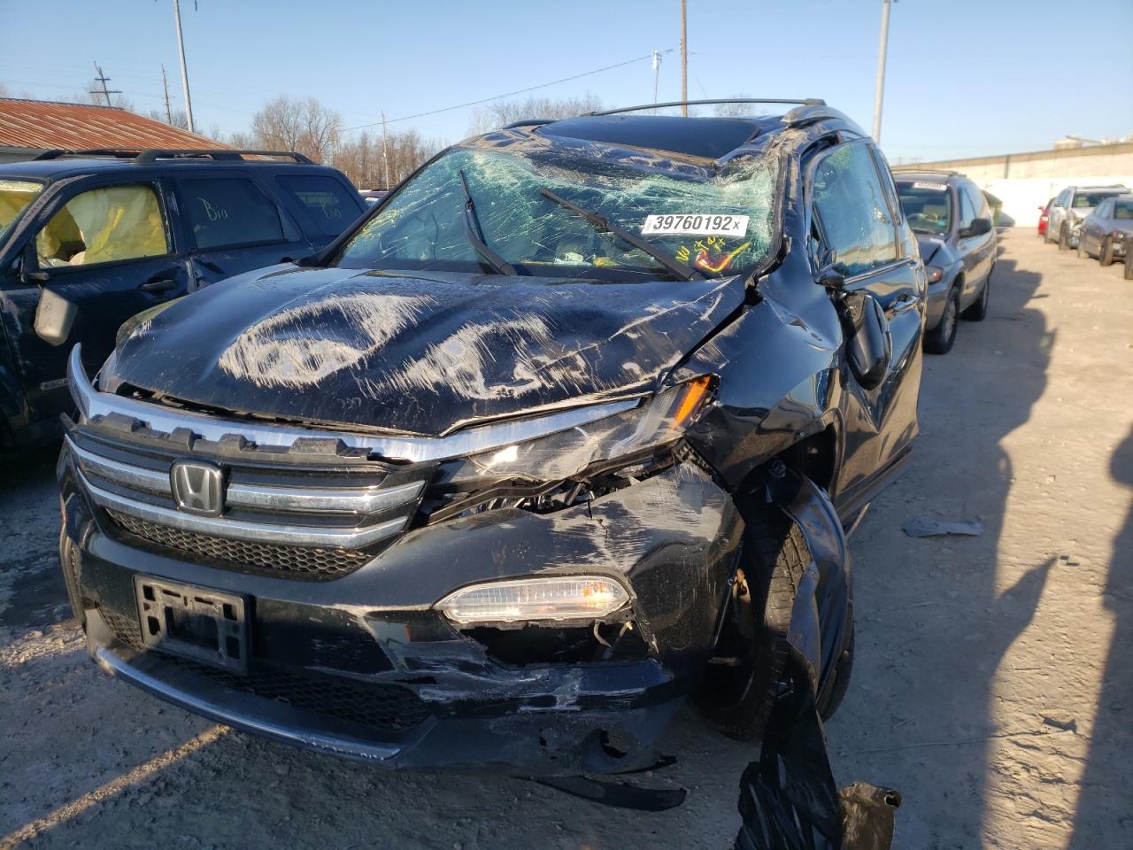 Photo 9 from auction – 2017 HONDA PILOT TOUR with VIN 5FNYF6H96HB036084