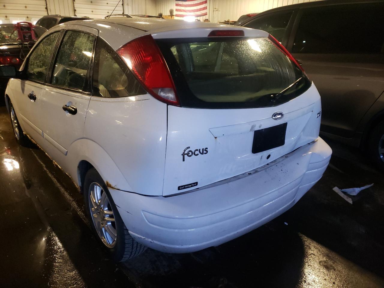 Photo 3 from auction – 2003 FORD FOCUS ZX5 with VIN 3FAFP37353R192033
