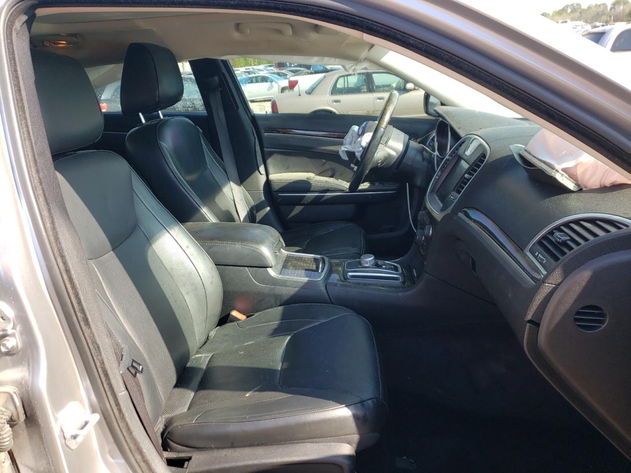 Photo 5 from auction – 2016 CHRYSLER 300C with VIN 2C3CCAEG9GH260908