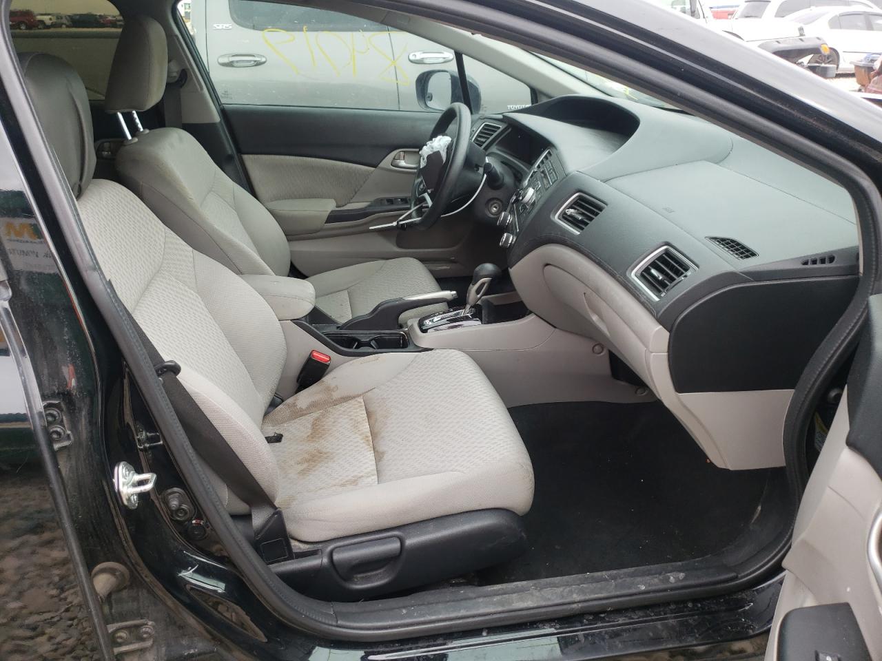 Photo 5 from auction – 2014 HONDA CIVIC LX with VIN 19XFB2F53EE235820