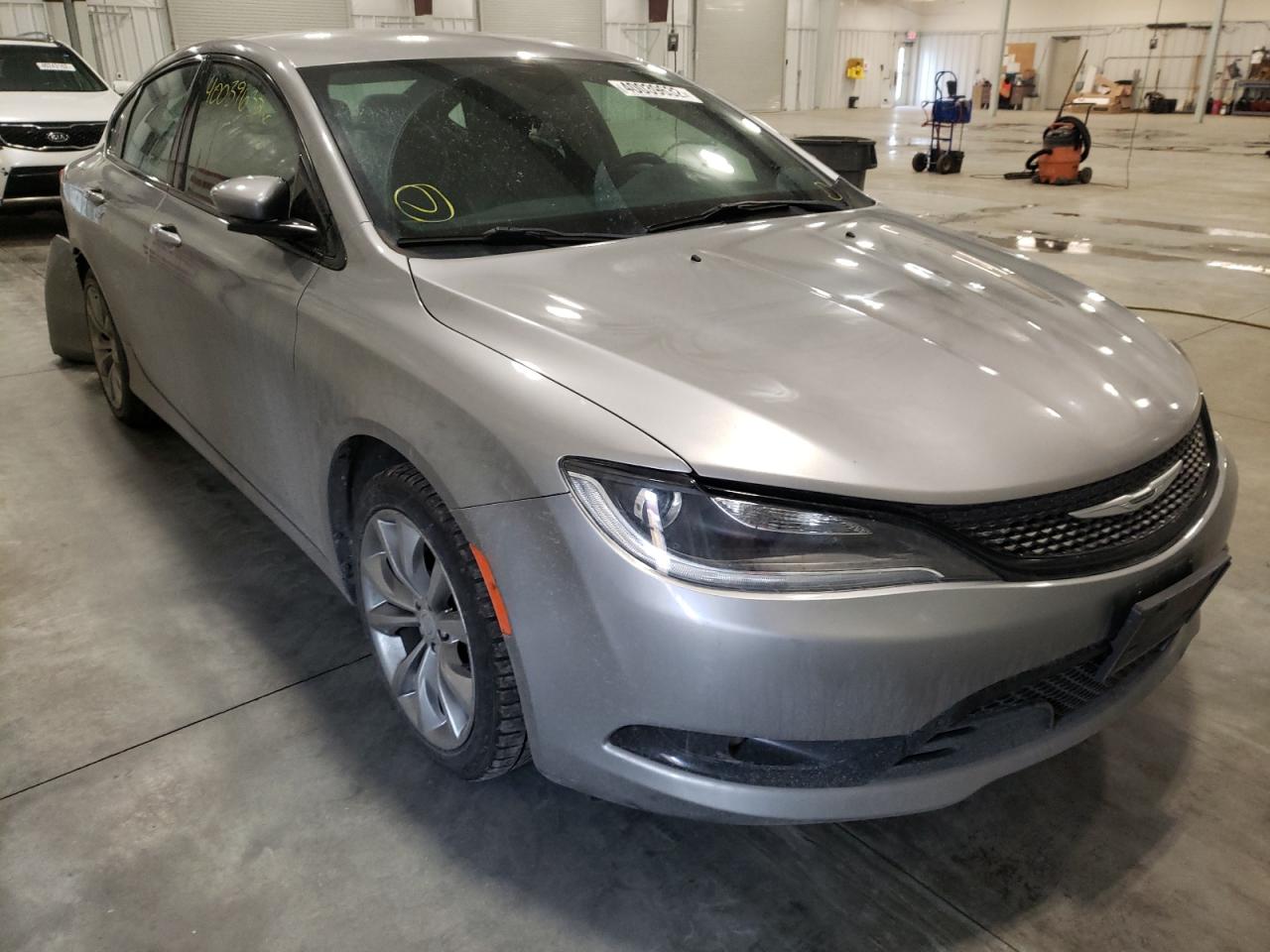 CHRYSLER 200 S 2015 with VIN 1C3CCCBBXFN758531 - Photo from auction