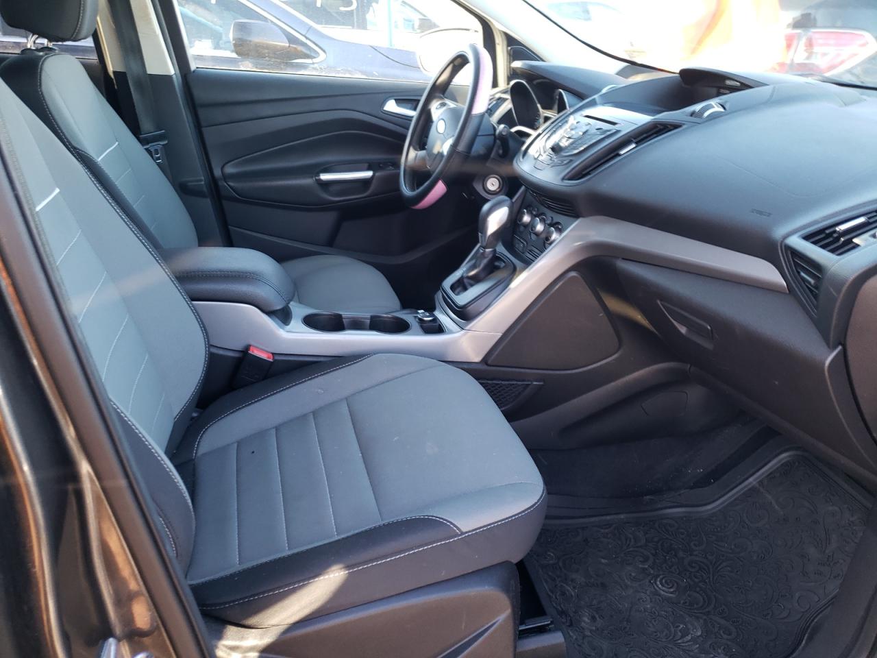 Photo 5 from auction – 2015 FORD ESCAPE SE with VIN 1FMCU0GX3FUC01747