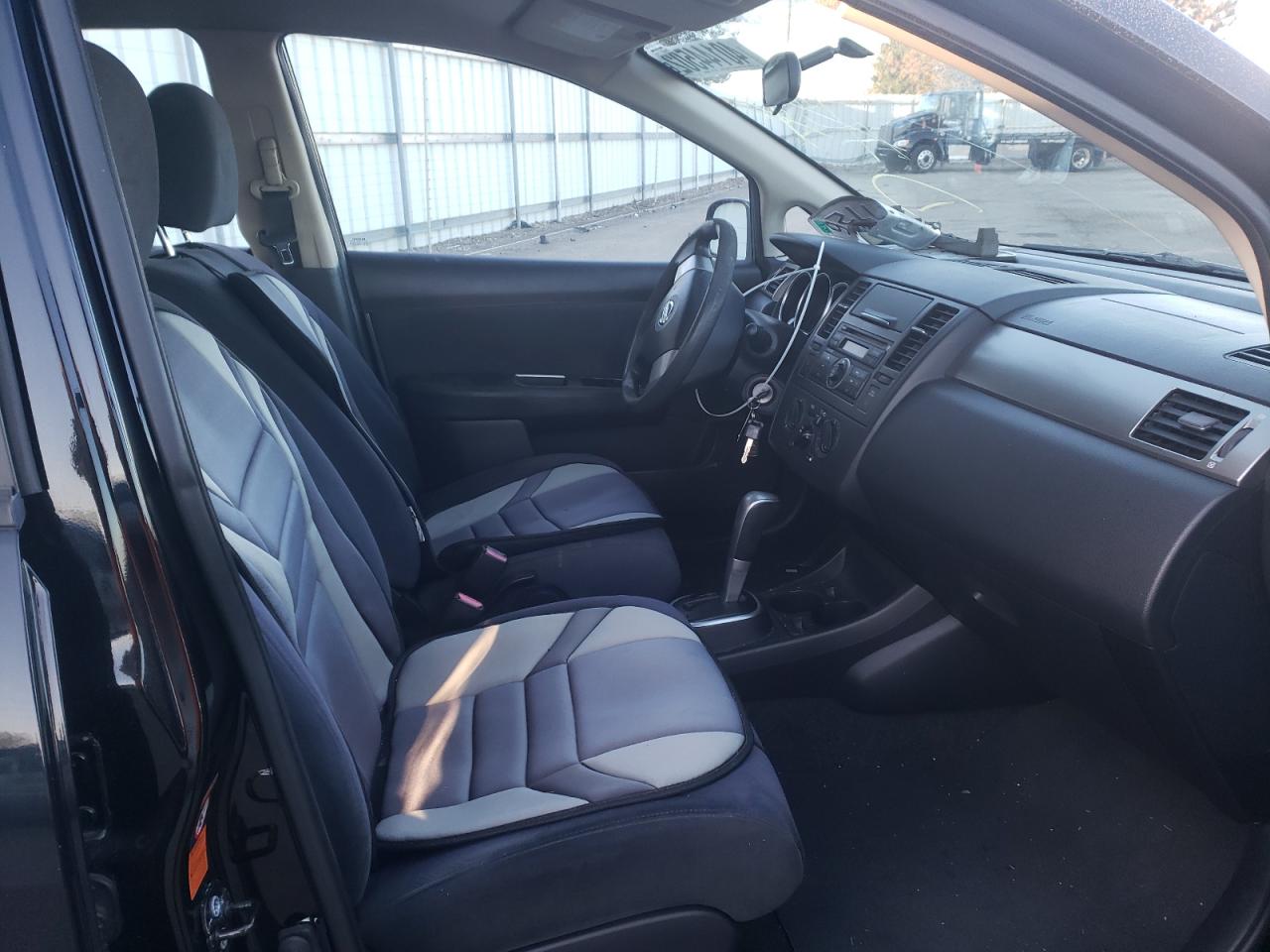 Photo 5 from auction – 2007 NISSAN VERSA S with VIN 3N1BC13E47L366511